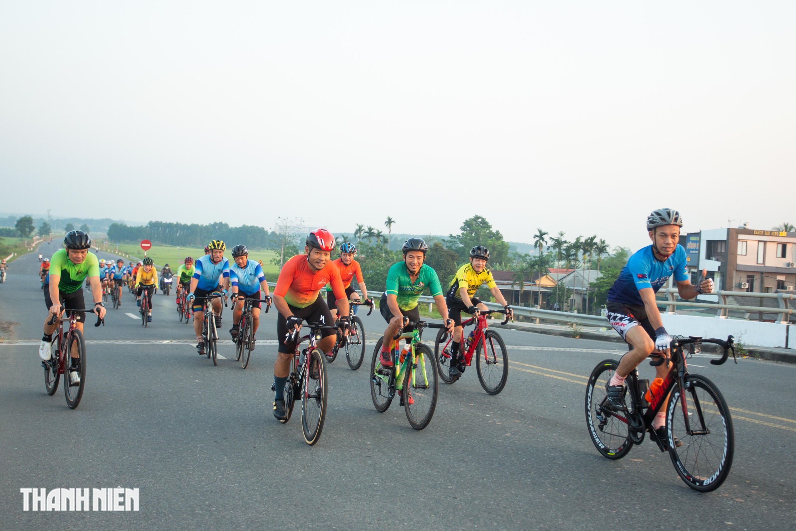 VĐV xe đạp Quảng Trị 'tăng l&iacute;p', sẵn s&agrave;ng cho Ng&agrave;y hội đạp xe V&igrave; h&ograve;a b&igrave;nh- Ảnh 10.