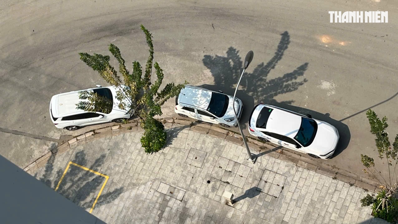 &Ocirc; t&ocirc; đỗ dưới trời nắng gắt ảnh hưởng thế n&agrave;o đến nội thất xe? - Ảnh 2.