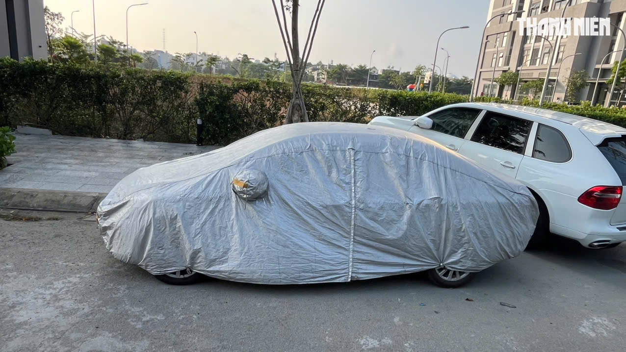 4 sai lầm khi sử dụng bạt che nắng ô tô chủ xe cần tránh - Ảnh 2.