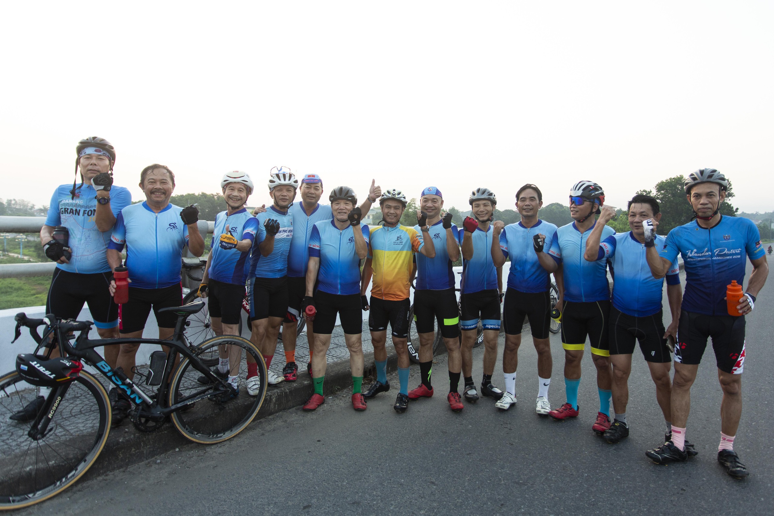 VĐV xe đạp Quảng Trị 'tăng l&iacute;p', sẵn s&agrave;ng cho Ng&agrave;y hội đạp xe V&igrave; h&ograve;a b&igrave;nh- Ảnh 4.