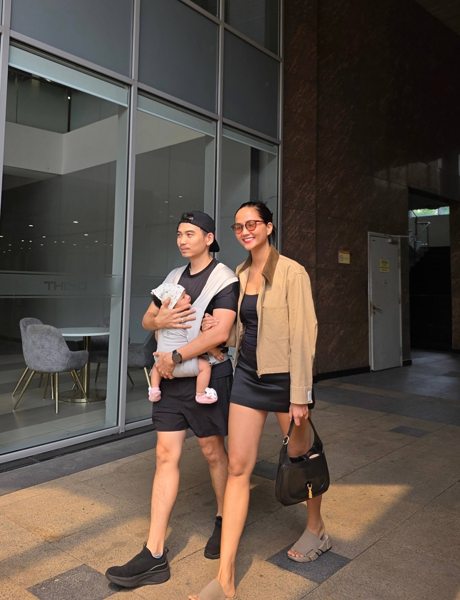 Cuộc sống của H'Hen Ni&ecirc; sau 2 năm 'về chung nh&agrave;' với nhiếp ảnh gia  - Ảnh 9.