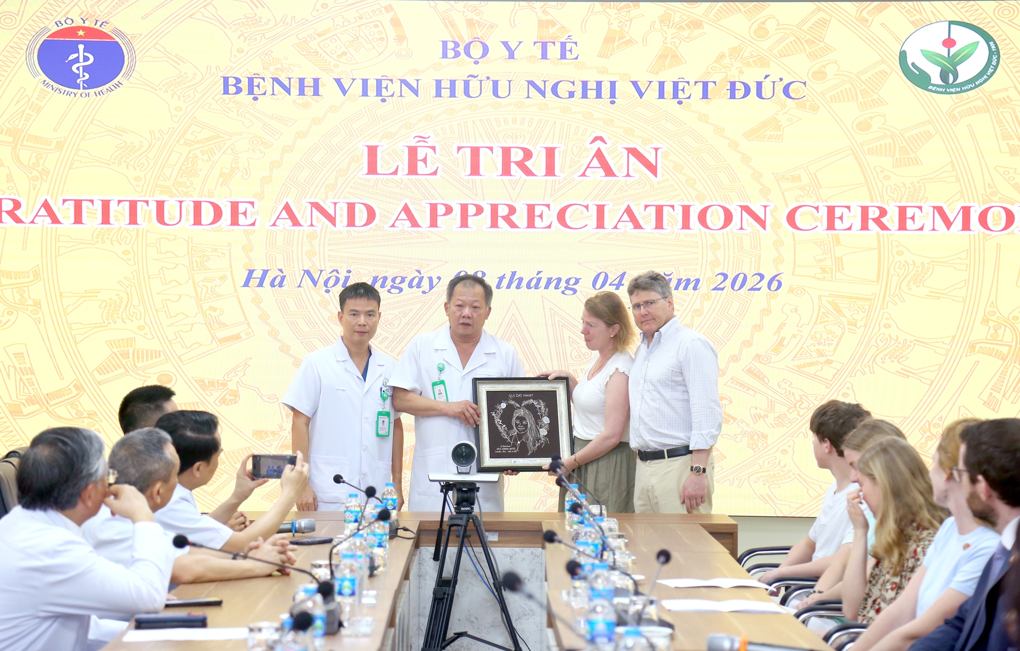 Cô gái 19 tuổi người Anh hiến tạng cứu 3 người Việt 19 Cô gái 19 tuổi người Anh hiến tạng cứu 3 người Việt - Ảnh 1.