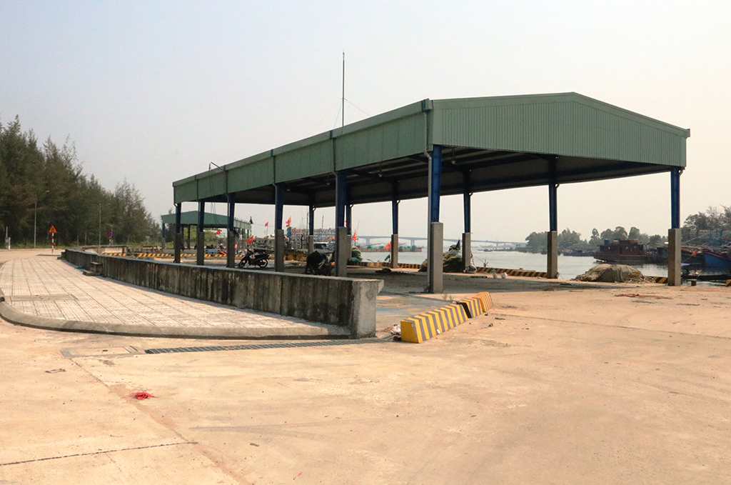 Có cảng cá 120 tỉ đồng nhưng chưa được mua bán- Ảnh 1. Có cảng cá 120 tỉ đồng nhưng chưa được mua bán- Ảnh 1.