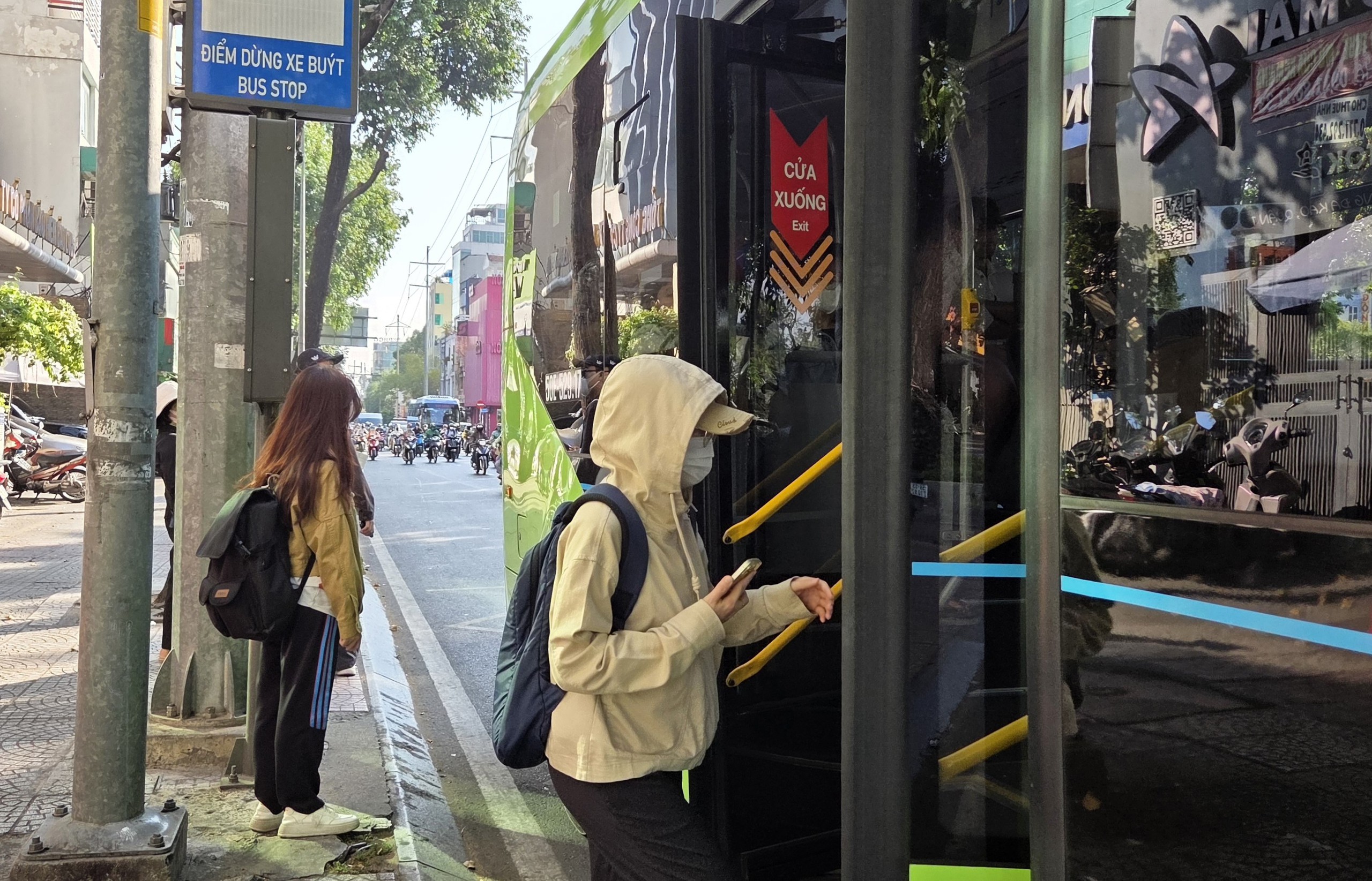 TP.HCM lấy ý kiến 3 phương án miễn vé xe buýt - Ảnh 2.