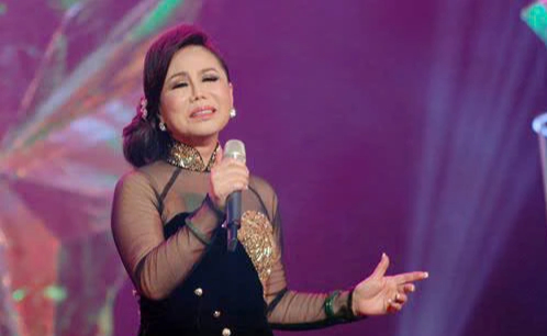 Danh ca Thanh Tuyền: Nghe tin cha mất t&ocirc;i vẫn phải ở tr&ecirc;n s&acirc;n khấu h&aacute;t cười - Ảnh 2.