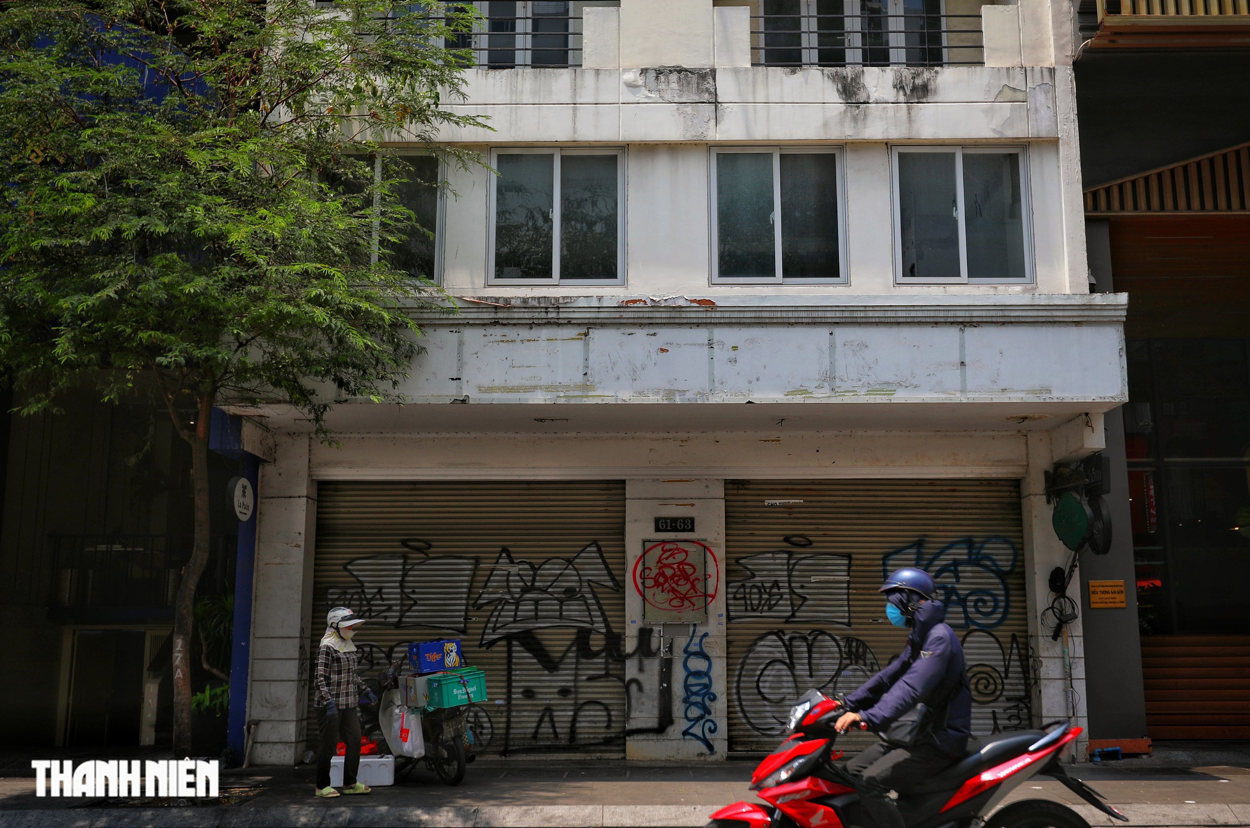 Hàng loạt mặt bằng "đất vàng" trung tâm TP.HCM bỏ trống kéo dài - Ảnh 4. Hàng loạt mặt bằng "đất vàng" trung tâm TP.HCM bỏ trống kéo dài - Ảnh 4.