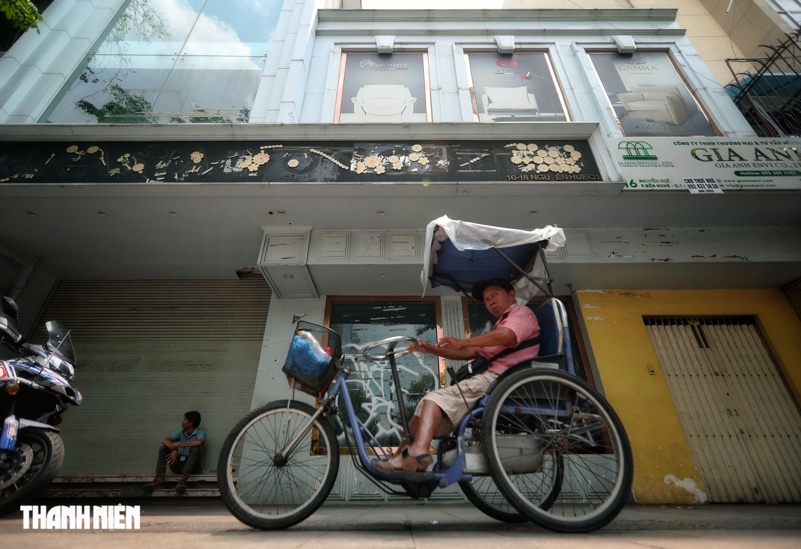 Hàng loạt mặt bằng "đất vàng" trung tâm TP.HCM bỏ trống kéo dài - Ảnh 2. Hàng loạt mặt bằng "đất vàng" trung tâm TP.HCM bỏ trống kéo dài - Ảnh 2.