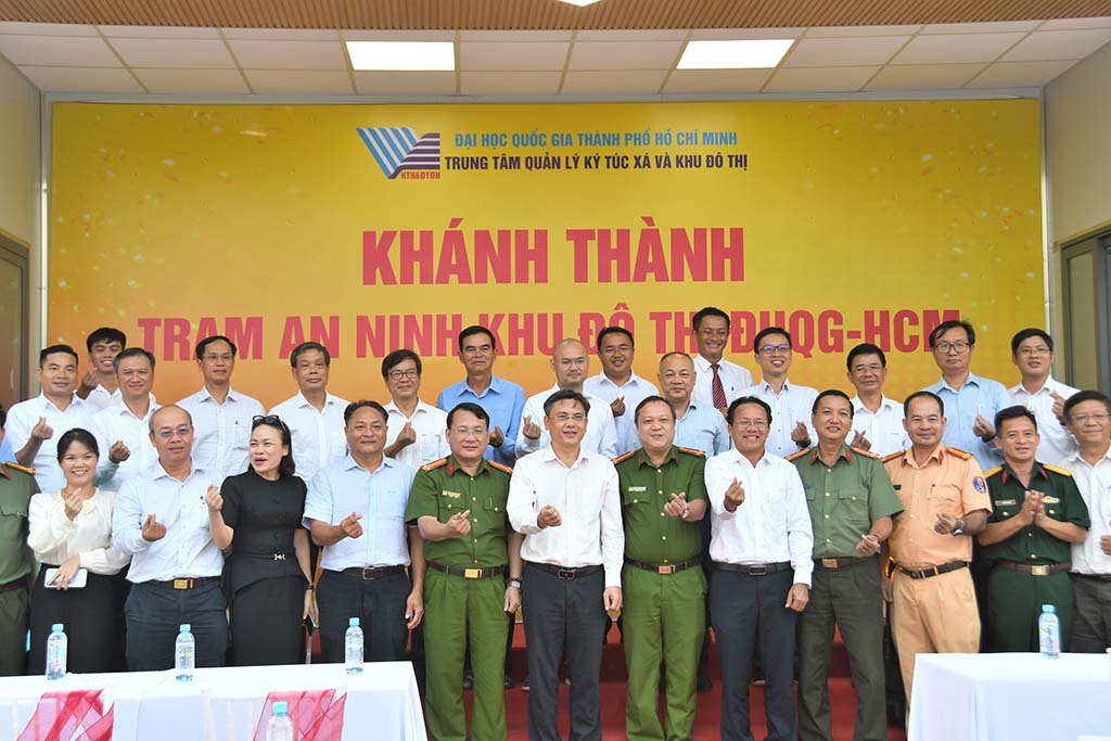 'Nóng' tình hình an ninh, trật tự ở làng đại học - Ảnh 1.