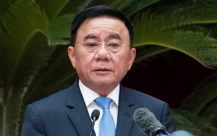 Bộ Ch&iacute;nh trị: Nghi&ecirc;n cứu tổng kết, sửa đổi tổng thể Hiến ph&aacute;p 2013 - Ảnh 1.