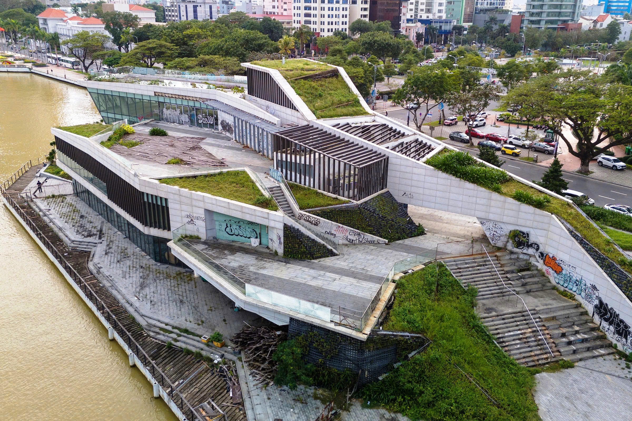 Bến du thuyền trăm tỉ của Vũ nh&ocirc;m 'ngủ qu&ecirc;n' b&ecirc;n s&ocirc;ng H&agrave;n- Ảnh 1.