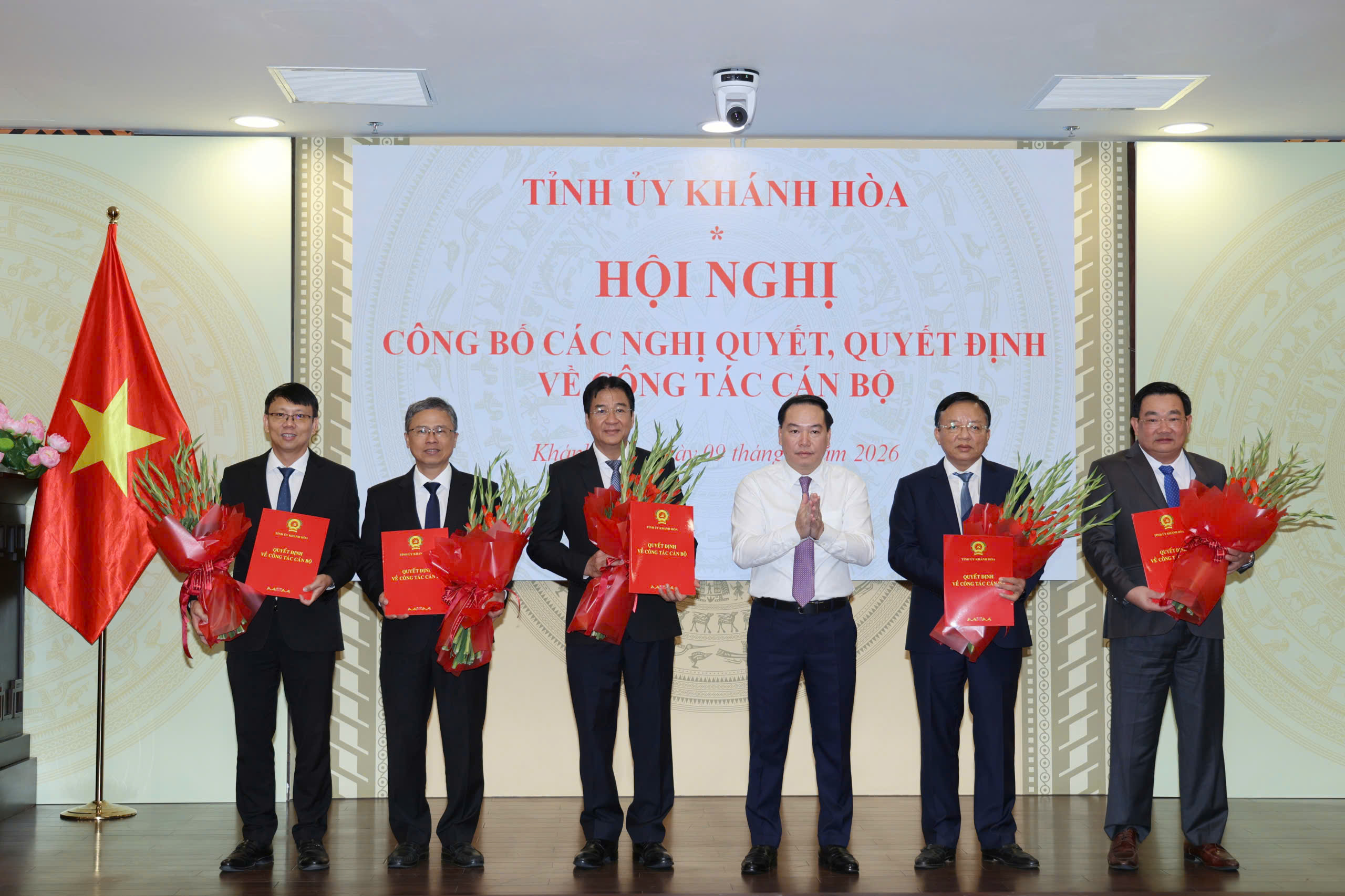 Quyết định nh&acirc;n sự tỉnh kh&aacute;nh h&ograve;a 2026 &ndash; 2031: Hội nghị c&ocirc;ng bố l&atilde;nh đạo mới - Ảnh 3.