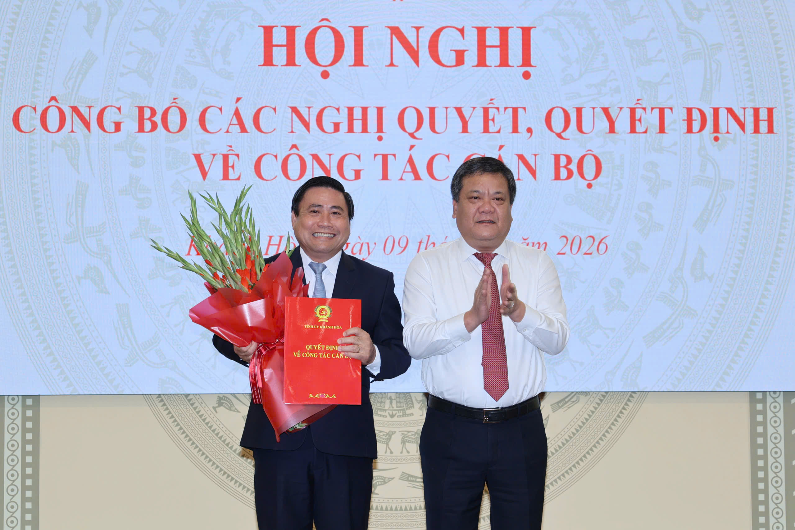 Quyết định nh&acirc;n sự tỉnh kh&aacute;nh h&ograve;a 2026 &ndash; 2031: Hội nghị c&ocirc;ng bố l&atilde;nh đạo mới - Ảnh 1.