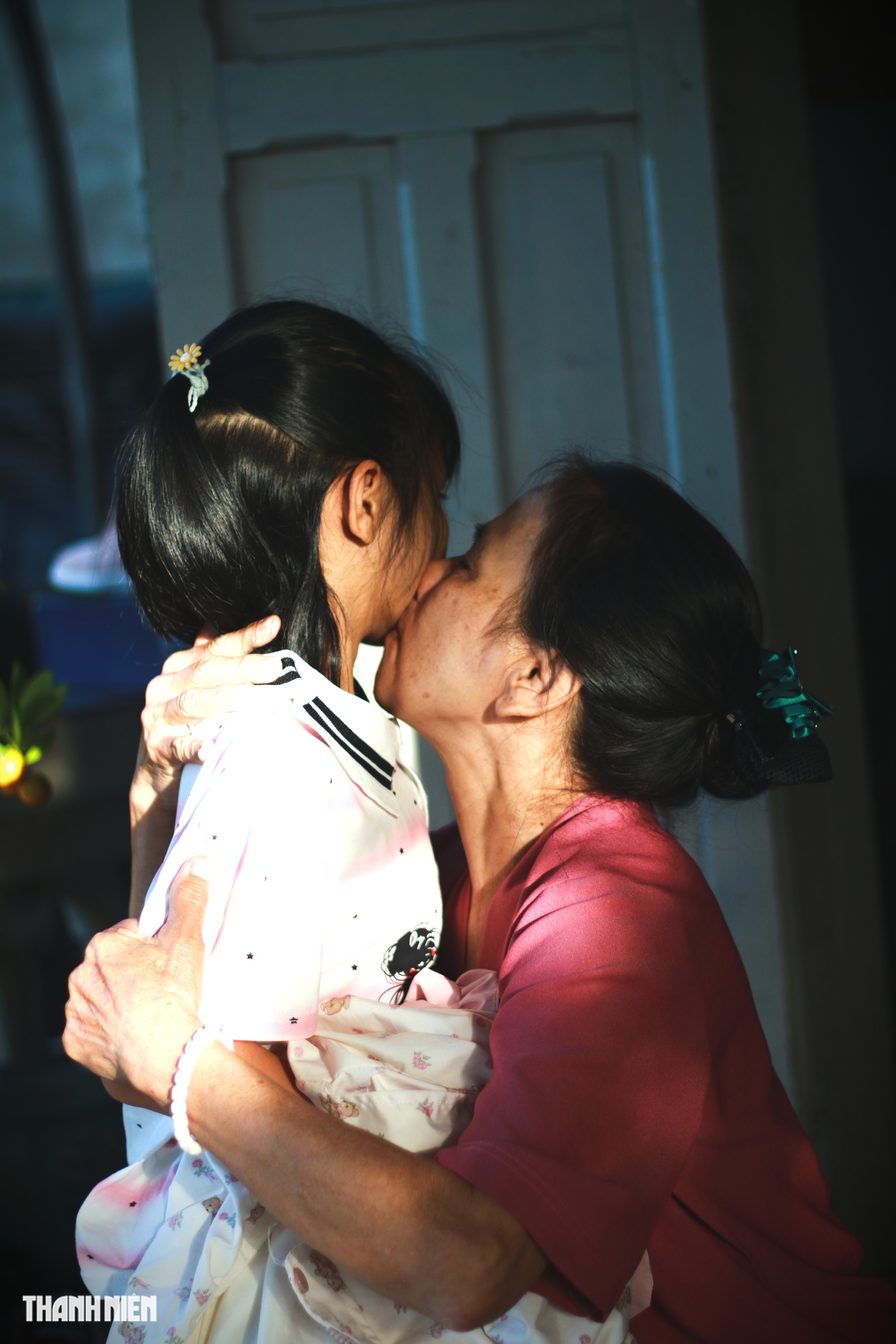 Mấy 'đội ăn chực' lại c&oacute; mặt ở nh&agrave; &ocirc;ng b&agrave; - Ảnh 12.