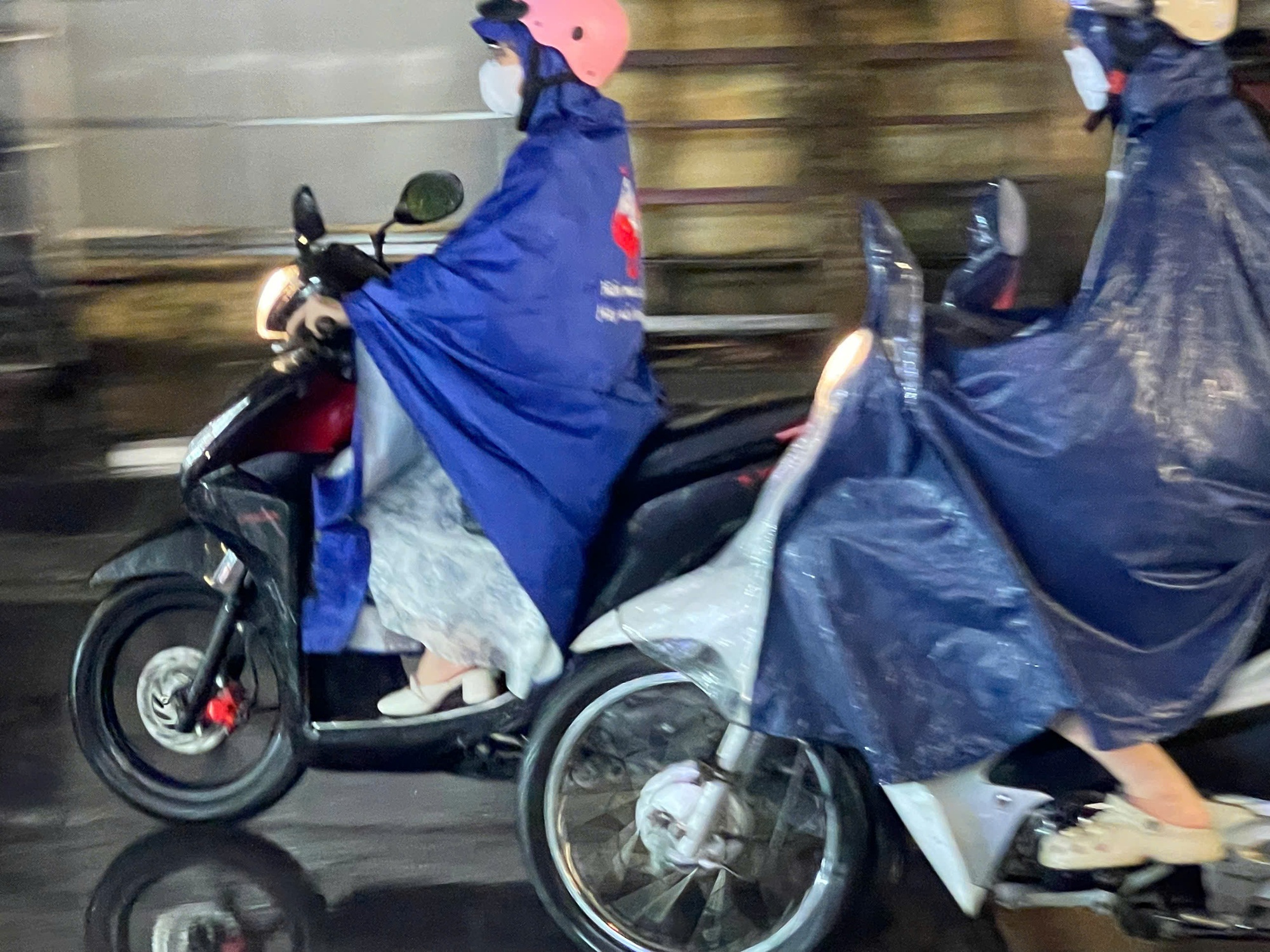 Nam bộ đón mưa giông giải nhiệt, đề phòng lốc xoáy, sấm sét- Ảnh 1.