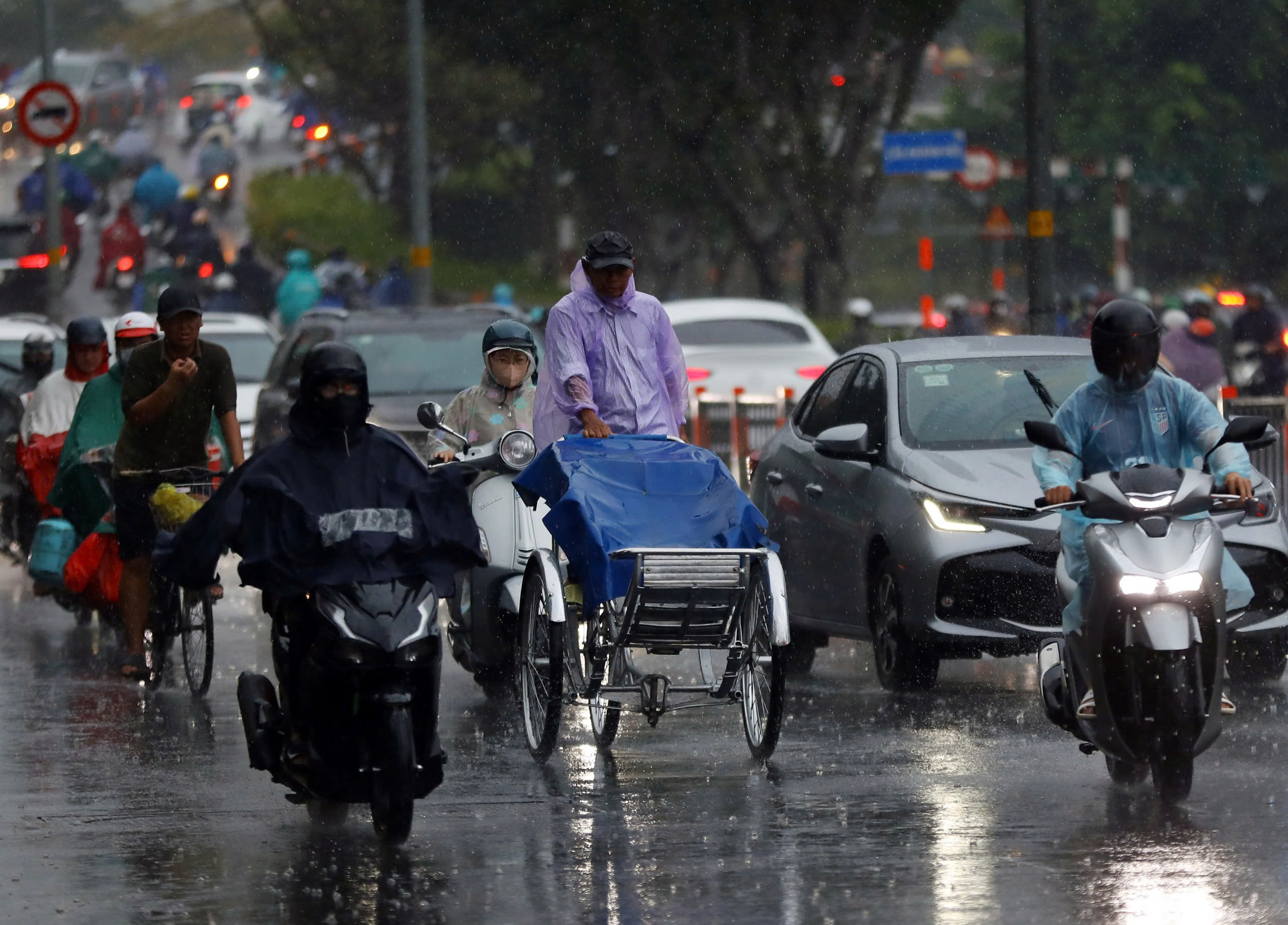 Mùa mưa đến muộn và sự trùng hợp với những 'siêu El Nino' thế nào?- Ảnh 1.