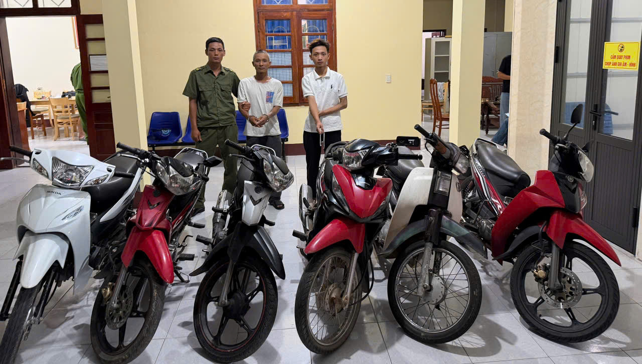 Bắt hai 'siêu trộm' gây ra hơn 20 vụ trộm cắp xe máy tại Quảng Trị - Ảnh 2.