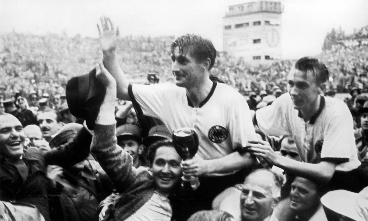 Ký ức World Cup: Những trận chung kết ‘kinh điển’ nhất - Ảnh 1.