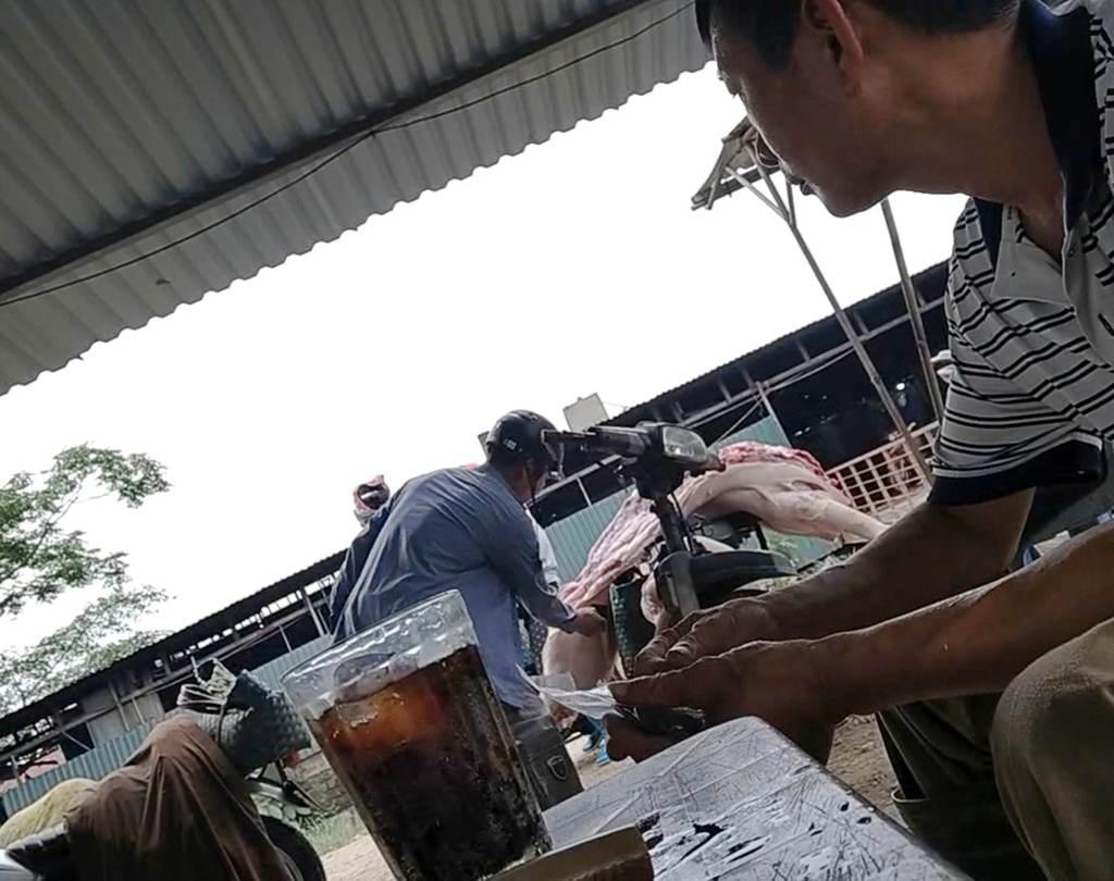 Thịt bẩn tung hoành qua lỗ hổng kiểm dịch - Ảnh 4.