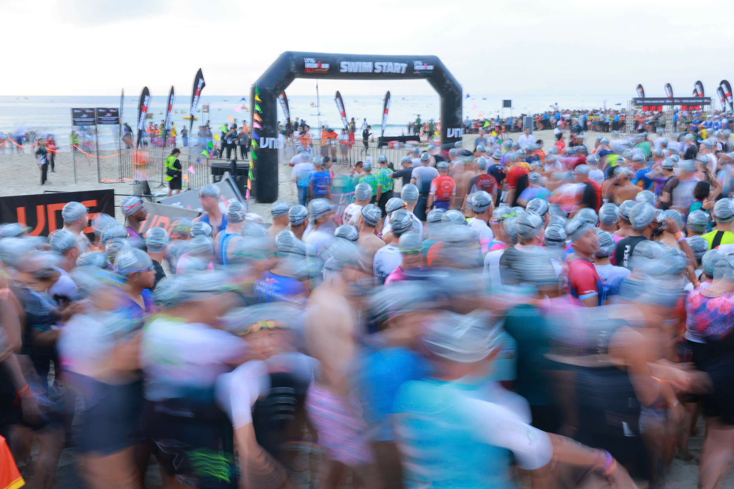 Nguyễn Thị Ánh Viên gây chú ý tại IRONMAN Đà Nẵng- Ảnh 1.