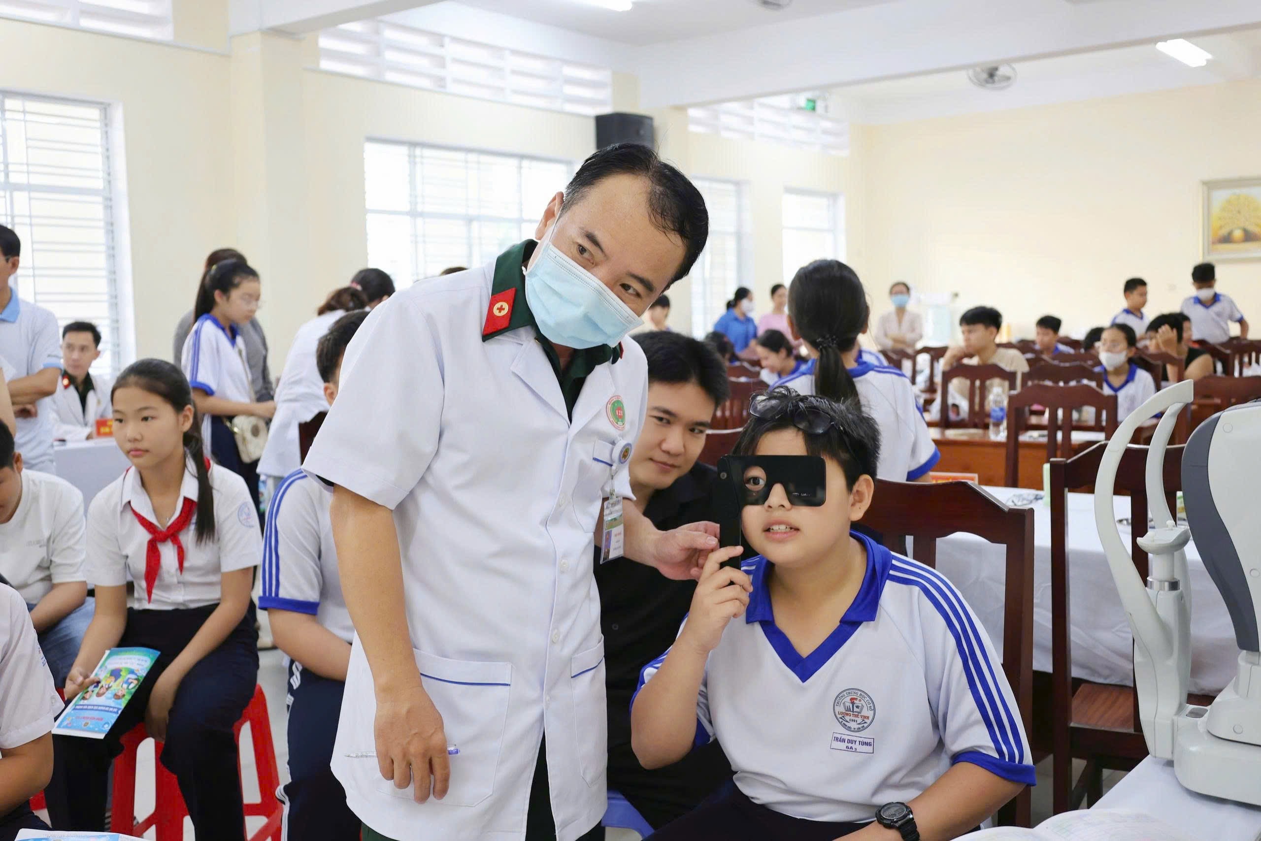 Nghĩa tình nơi Bệnh viện Quân y 121 - Ảnh 1.