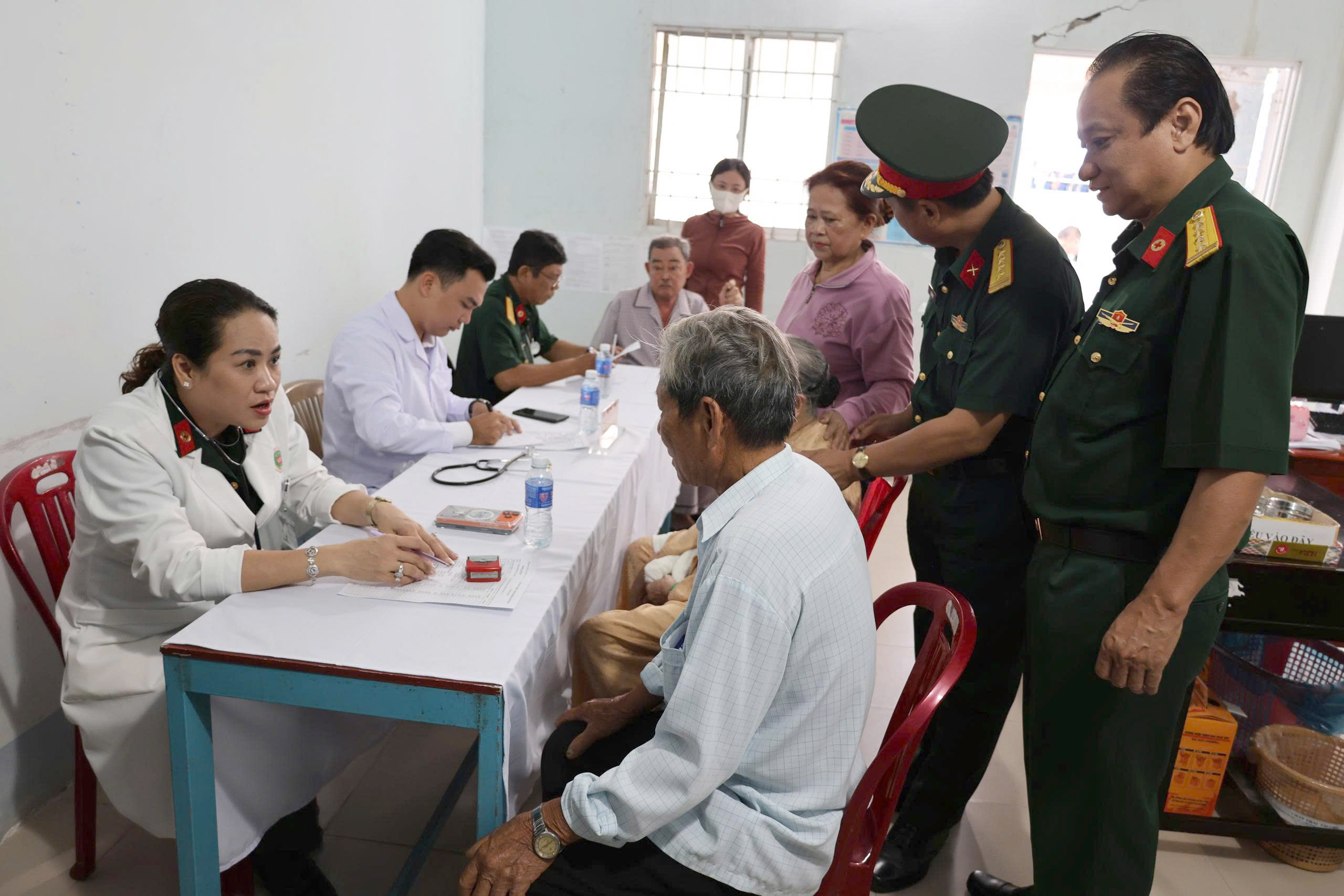 Nghĩa tình nơi Bệnh viện Quân y 121 - Ảnh 3.