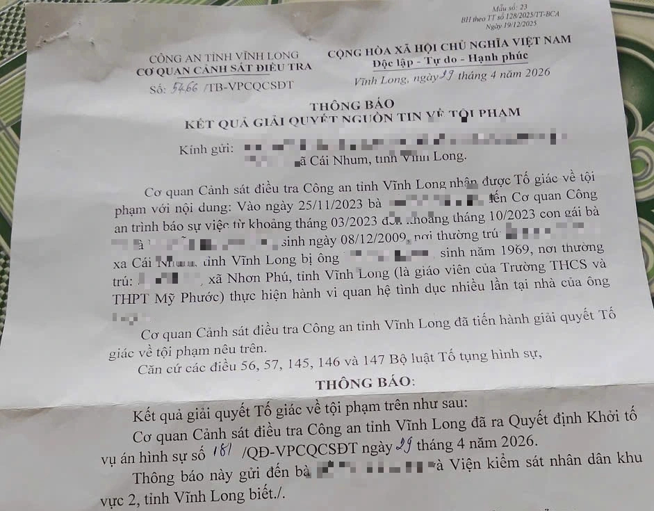 Khởi tố vụ án 'giao cấu' có liên quan thầy giáo dạy toán ở Vĩnh Long - Ảnh 1.
