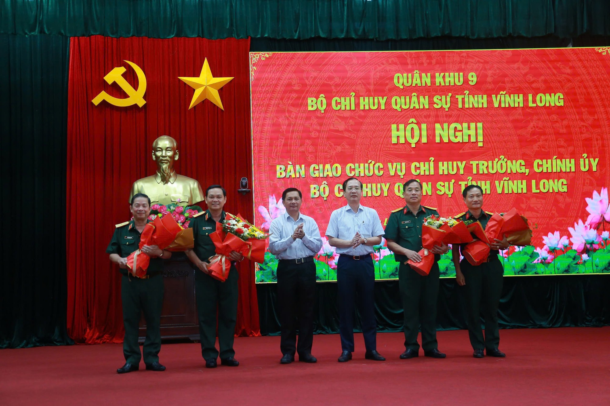 Điều động, bổ nhiệm Chỉ huy trưởng Bộ Chỉ huy quân sự Đồng Tháp và Vĩnh Long- Ảnh 1.