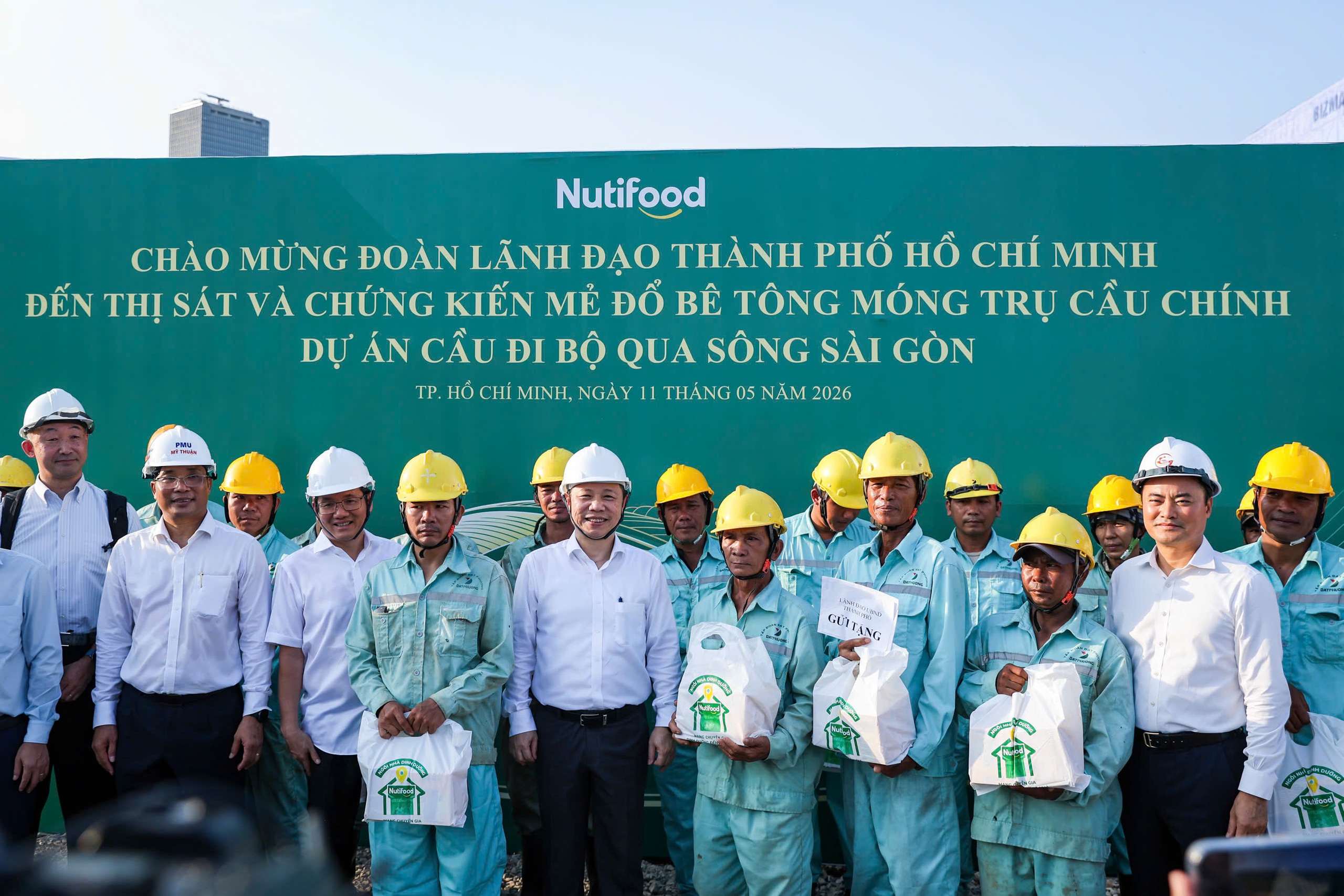 Cam kết đến 2.9, TP.HCM sẽ có cầu đi bộ vượt sông Sài Gòn đẹp lung linh- Ảnh 10. Cam kết đến 2.9, TP.HCM sẽ có cầu đi bộ vượt sông Sài Gòn đẹp lung linh- Ảnh 10.