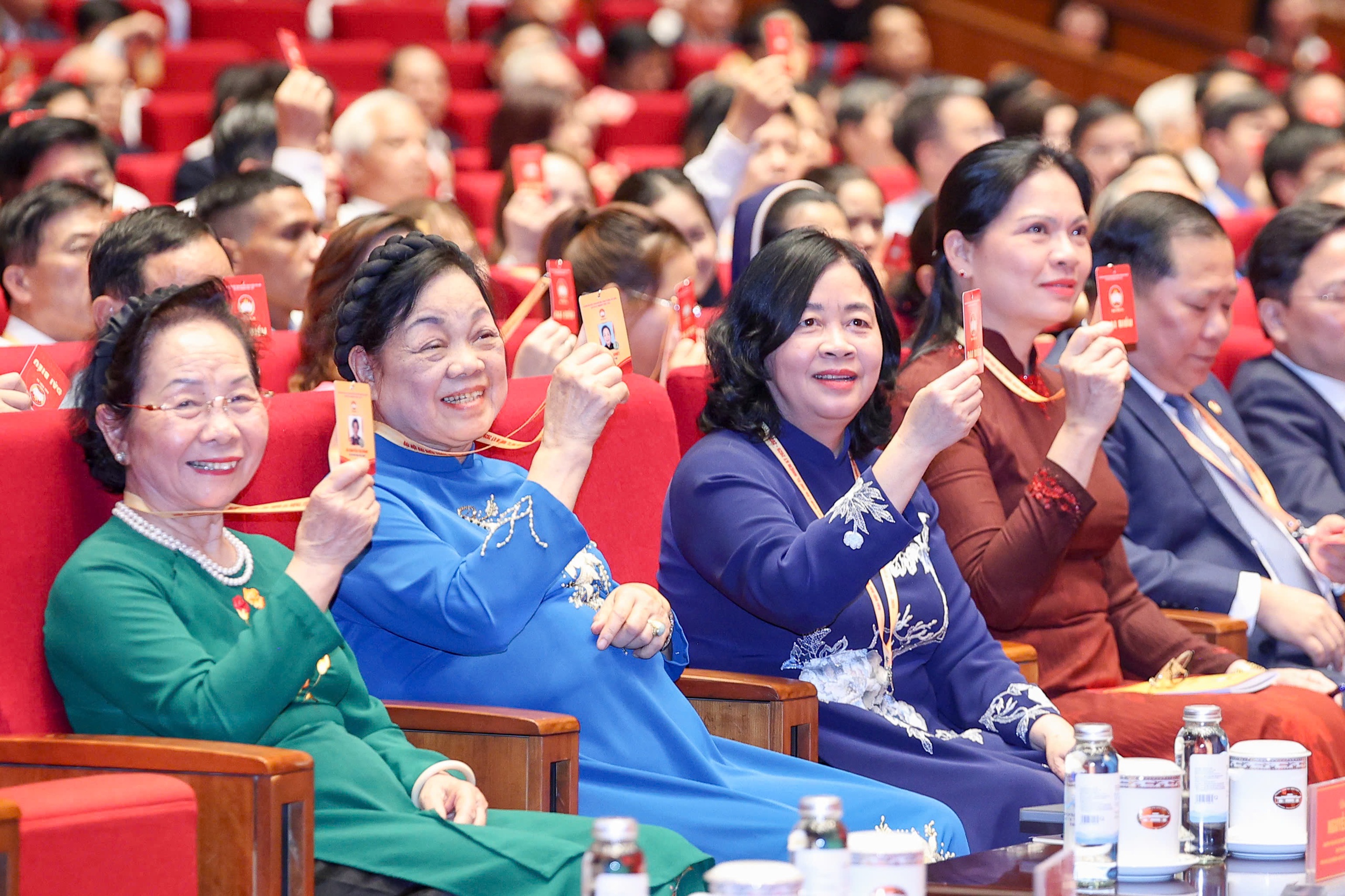 Đại hội MTTQ Việt Nam XI hiệp thương cử Đo&agrave;n Chủ tịch gồm 33 nh&acirc;n sự - Ảnh 1.