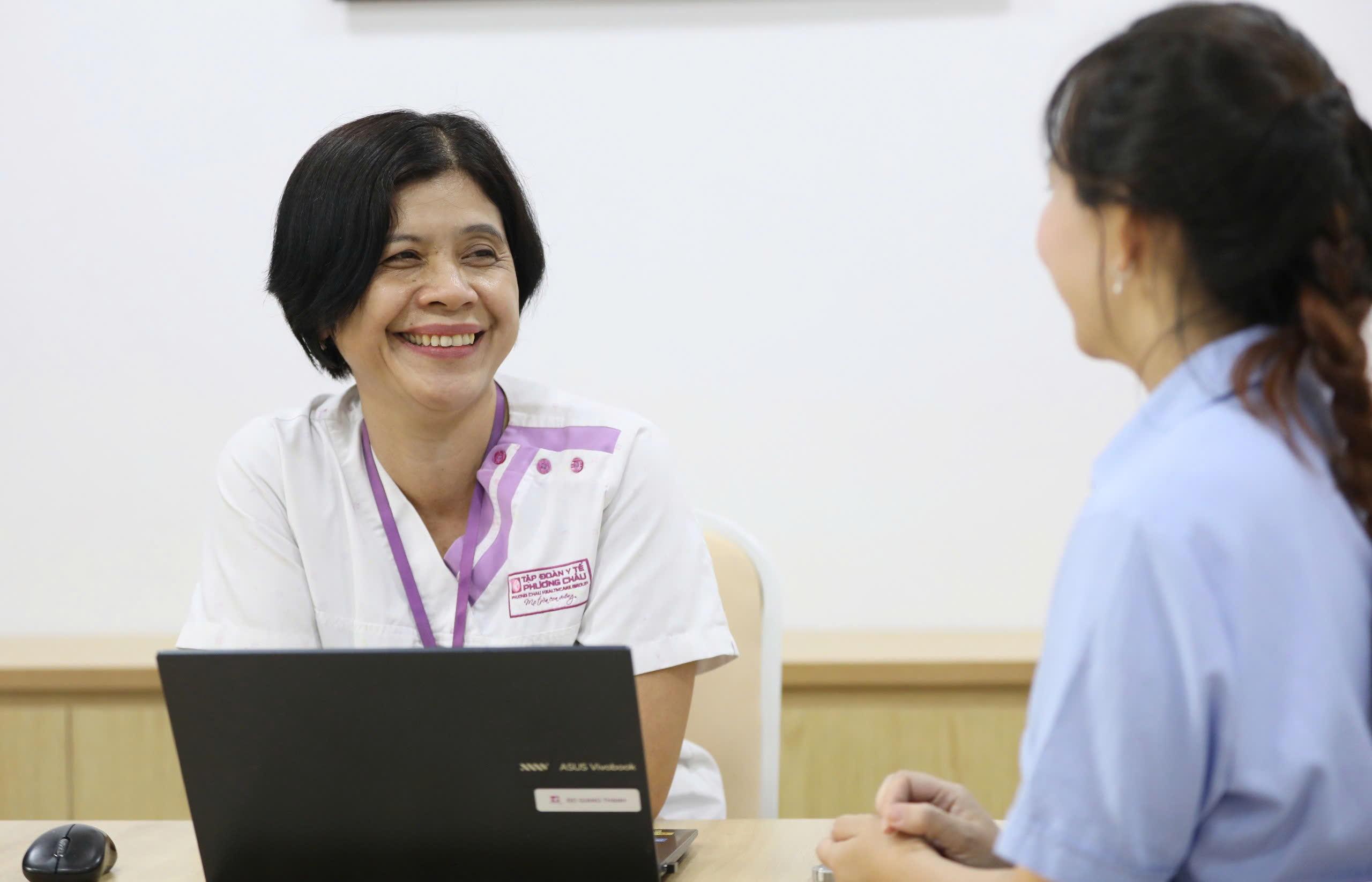 Điều dưỡng Nguyễn Thanh Giang: 'Thấy em bé cười là động lực tôi theo nghề 30 năm' - Ảnh 5.