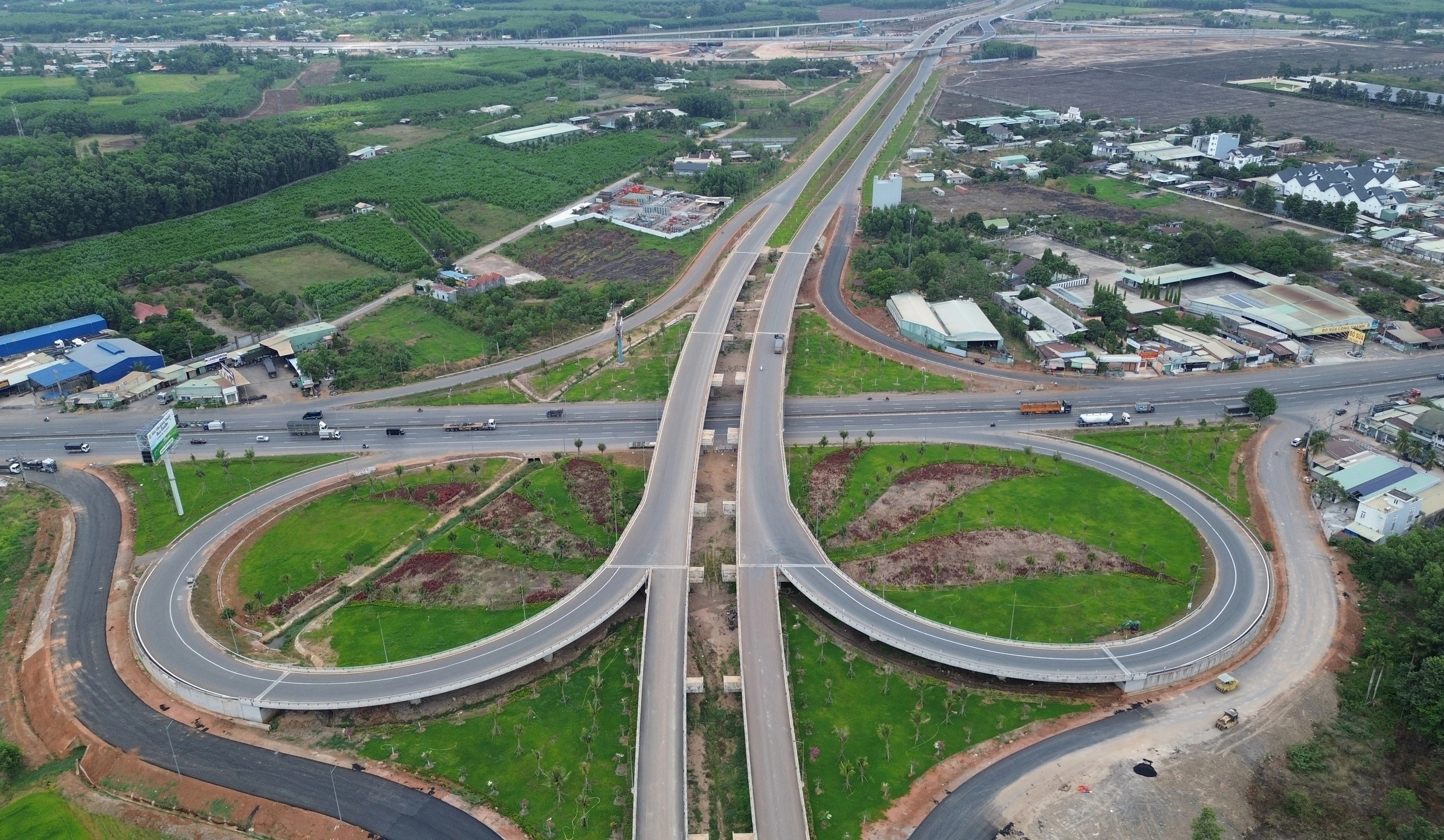 Metro kết nối sân bay Long Thành: Thành phố Đồng Nai và TP.HCM thống nhất hướng tuyến- Ảnh 2. Metro kết nối sân bay Long Thành: Thành phố Đồng Nai và TP.HCM thống nhất hướng tuyến- Ảnh 2.