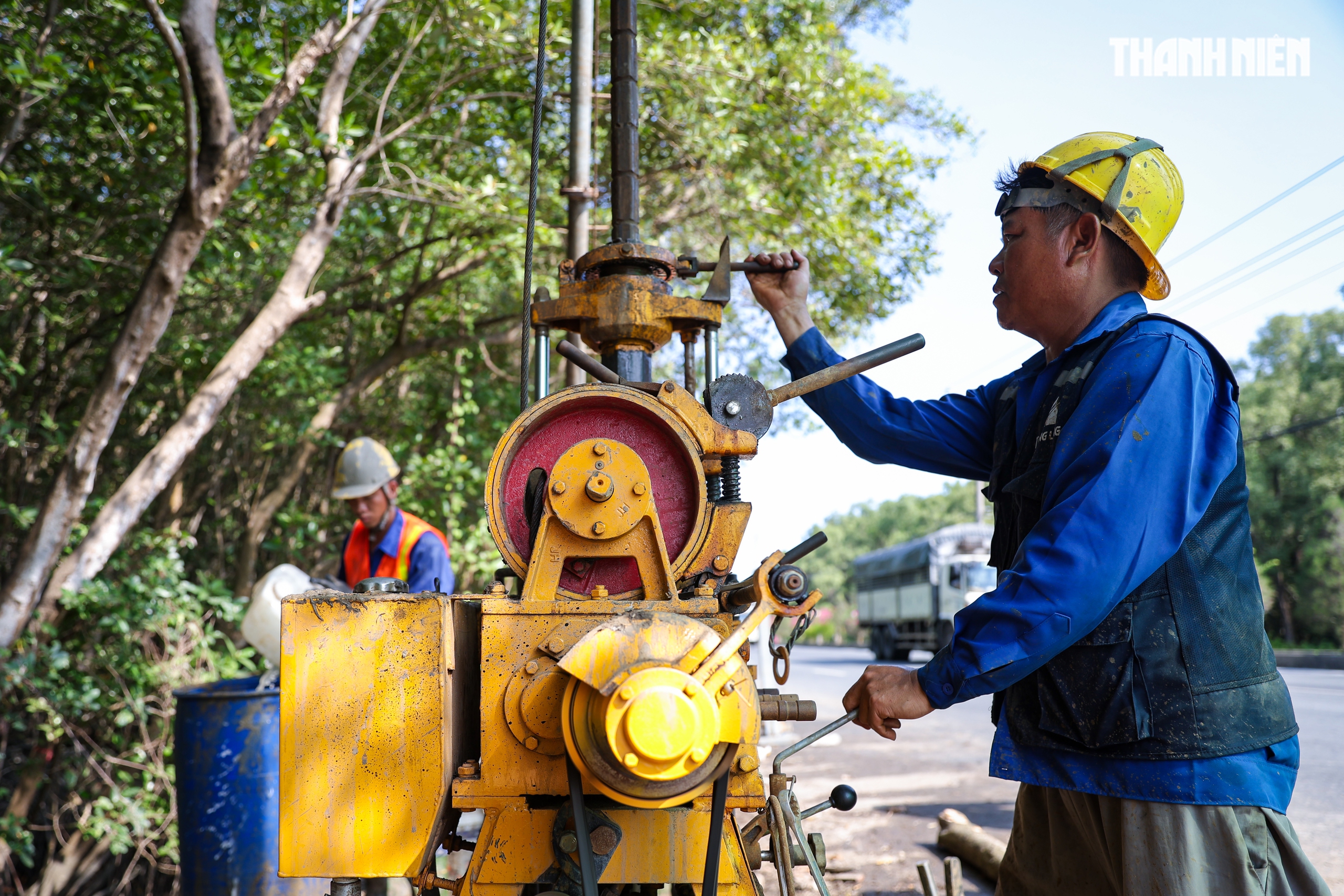 Khoan khảo s&aacute;t địa chất dọc Rừng S&aacute;c chuẩn bị l&agrave;m metro Bến Th&agrave;nh - Cần Giờ - Ảnh 3.