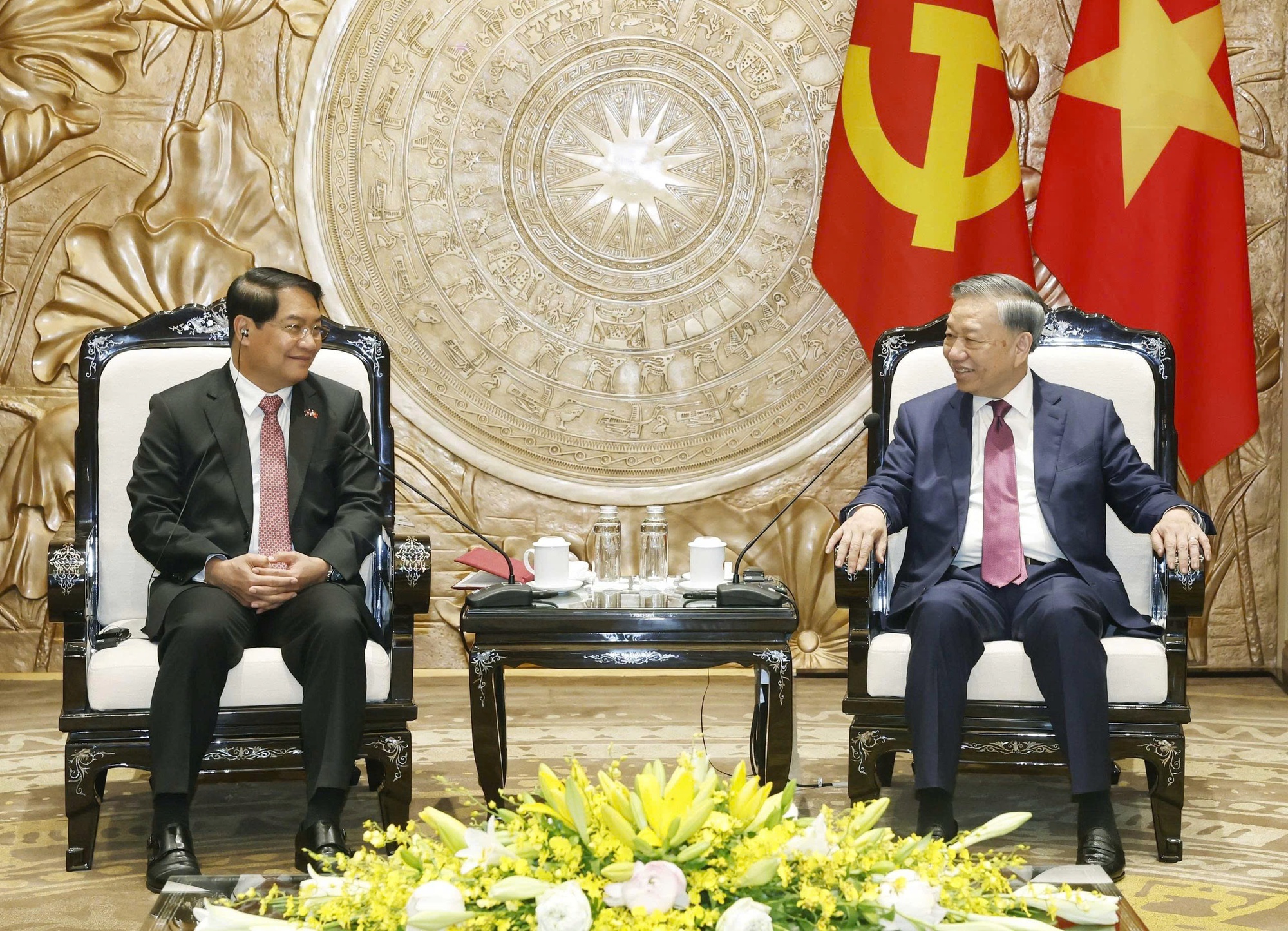 Việt Nam sẵn sàng hỗ trợ tối đa cho Lào - Ảnh 1. Việt Nam sẵn sàng hỗ trợ tối đa cho Lào - Ảnh 1.