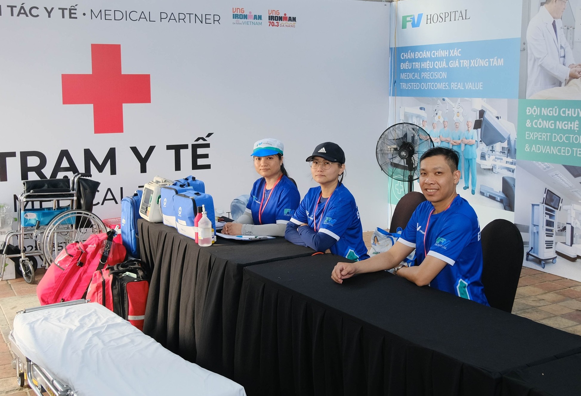 Bệnh viện FV dựng lá chắn chuẩn quốc tế cho Ironman 70.3 Đà Nẵng 2026   - Ảnh 1.