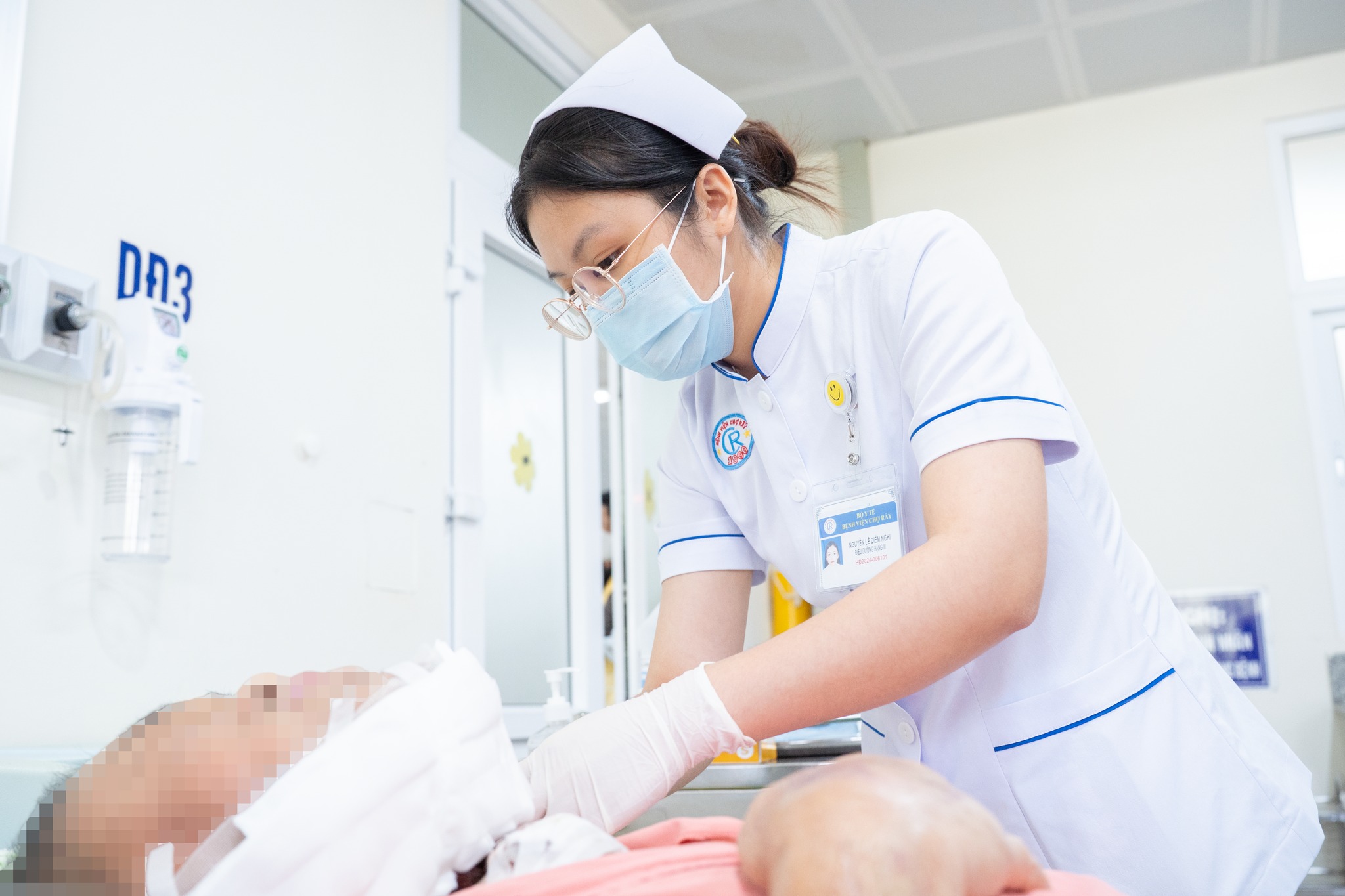 Nghề điều dưỡng: Áp lực, sợ hãi và hành trình giữ lấy sự sống - Ảnh 8.
