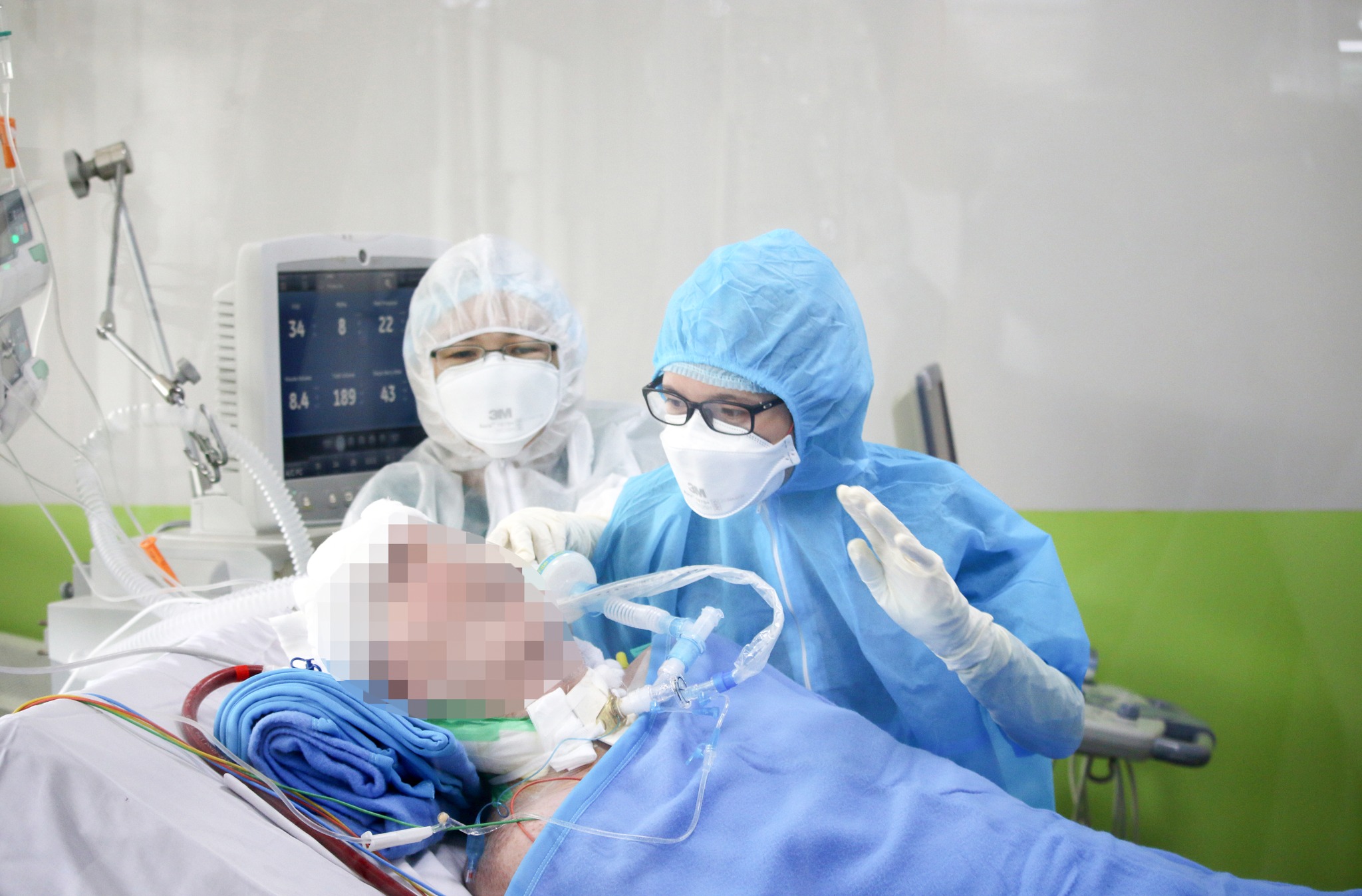 Nghề điều dưỡng: Áp lực, sợ hãi và hành trình giữ lấy sự sống - Ảnh 9.