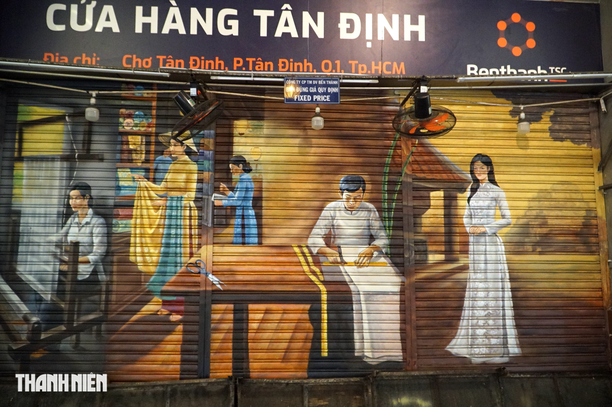 Chợ cổ 100 năm tuổi ở trung t&acirc;m TP.HCM thay &aacute;o mới bằng loạt tranh b&iacute;ch họa - Ảnh 6.