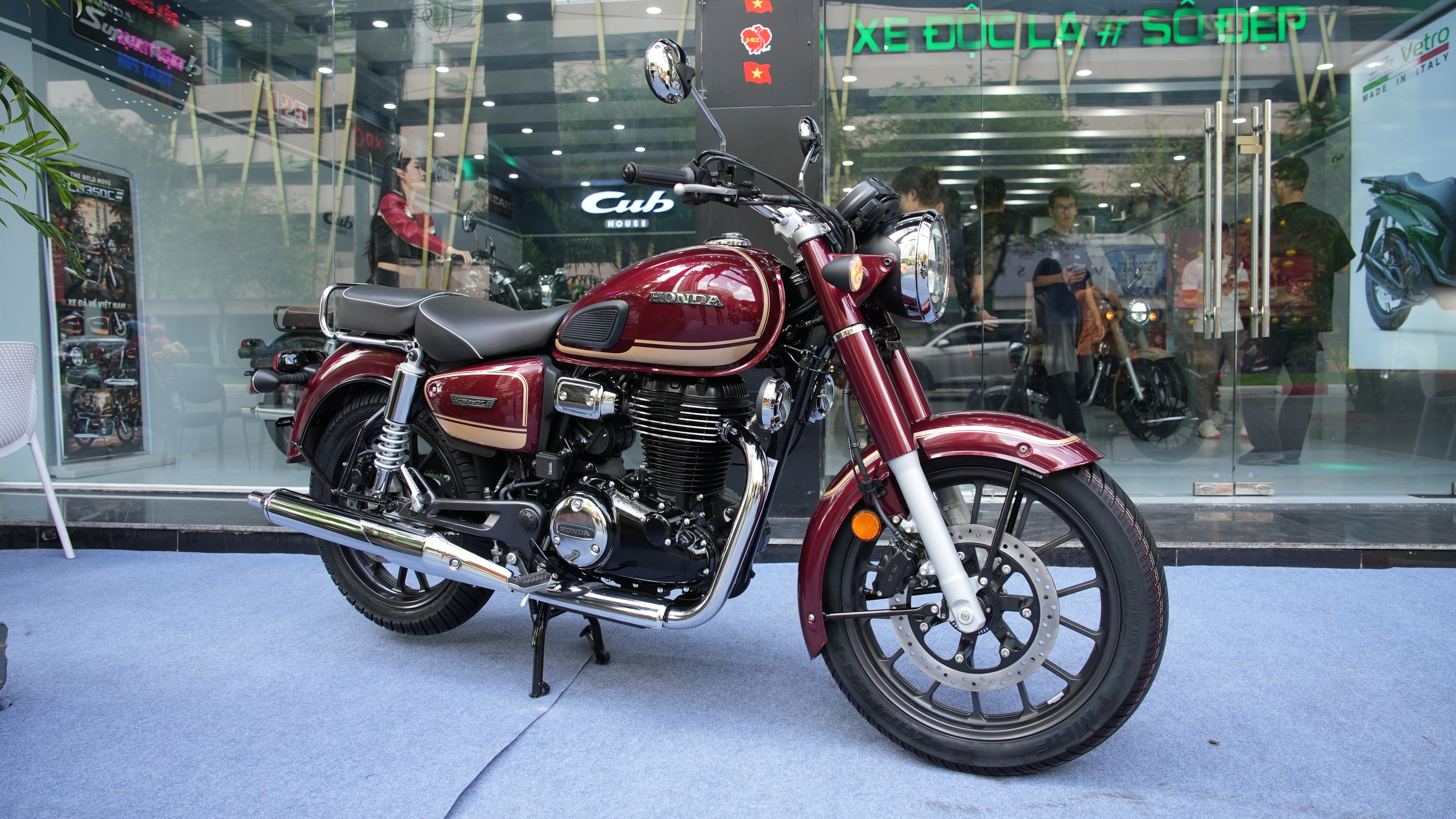 M&ocirc; t&ocirc; cổ điển Honda CB350C đầu ti&ecirc;n về Việt Nam, gi&aacute; từ 185 triệu đồng - Ảnh 1.
