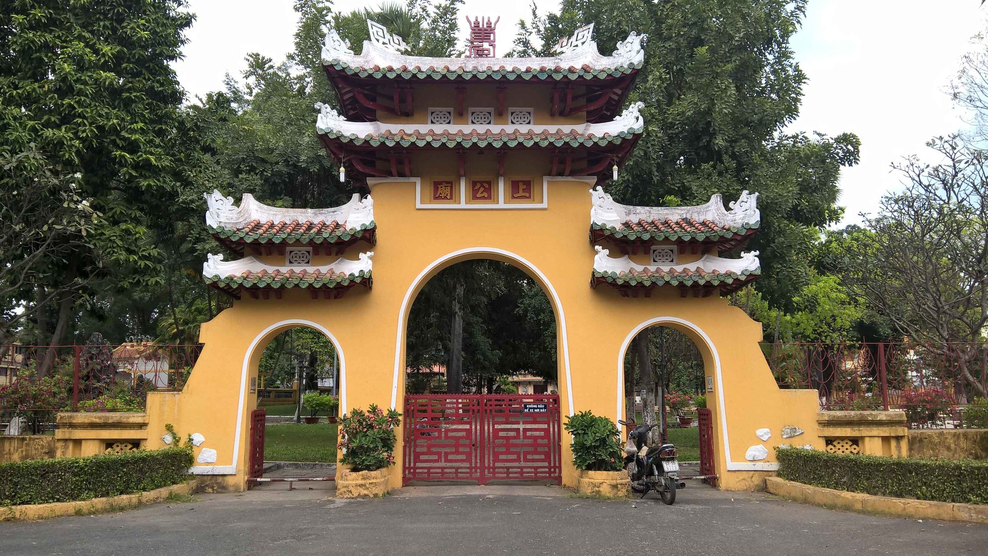 Du sơn ngoạn thủy: 'Phố phường tòa dọc dãy ngang'- Ảnh 1. Du sơn ngoạn thủy: 'Phố phường tòa dọc dãy ngang'- Ảnh 1.