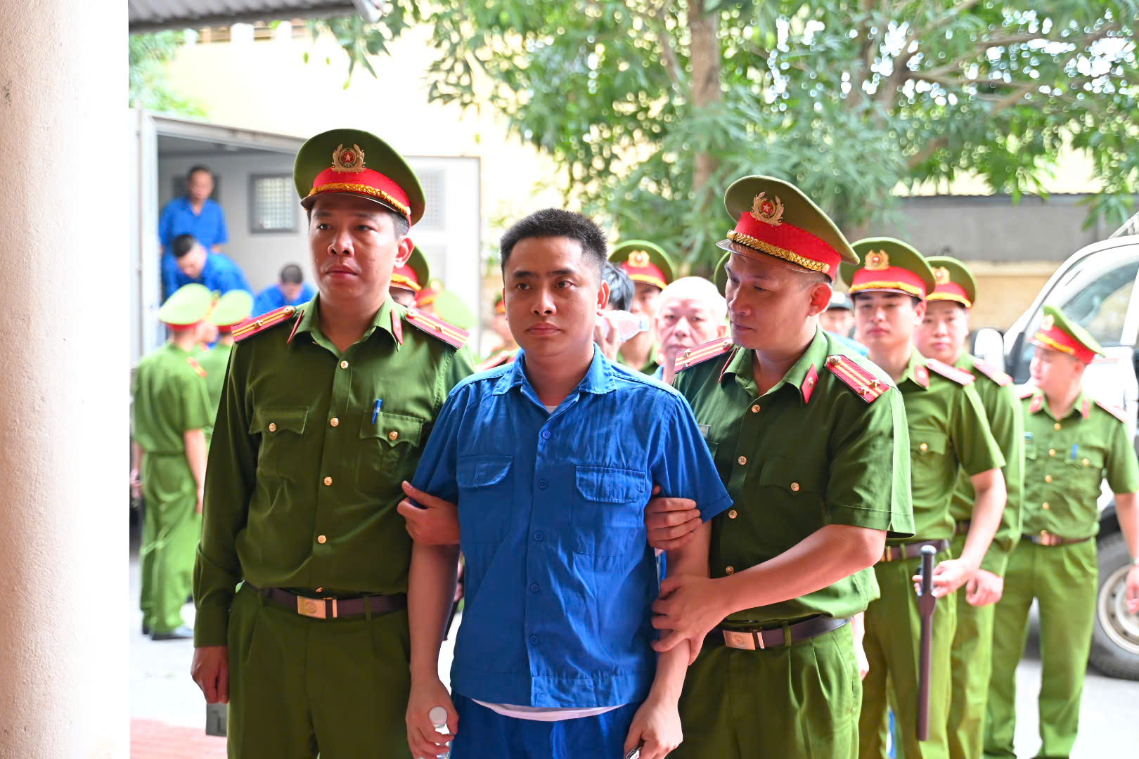 C&aacute;o trạng n&ecirc;u tội &aacute;c của B&ugrave;i Đ&igrave;nh Kh&aacute;nh  - Ảnh 2.