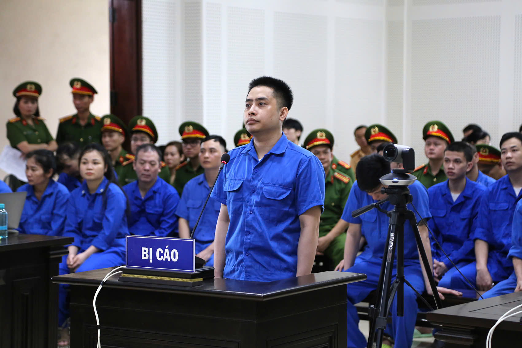 C&aacute;o trạng n&ecirc;u tội &aacute;c của B&ugrave;i Đ&igrave;nh Kh&aacute;nh  - Ảnh 1.