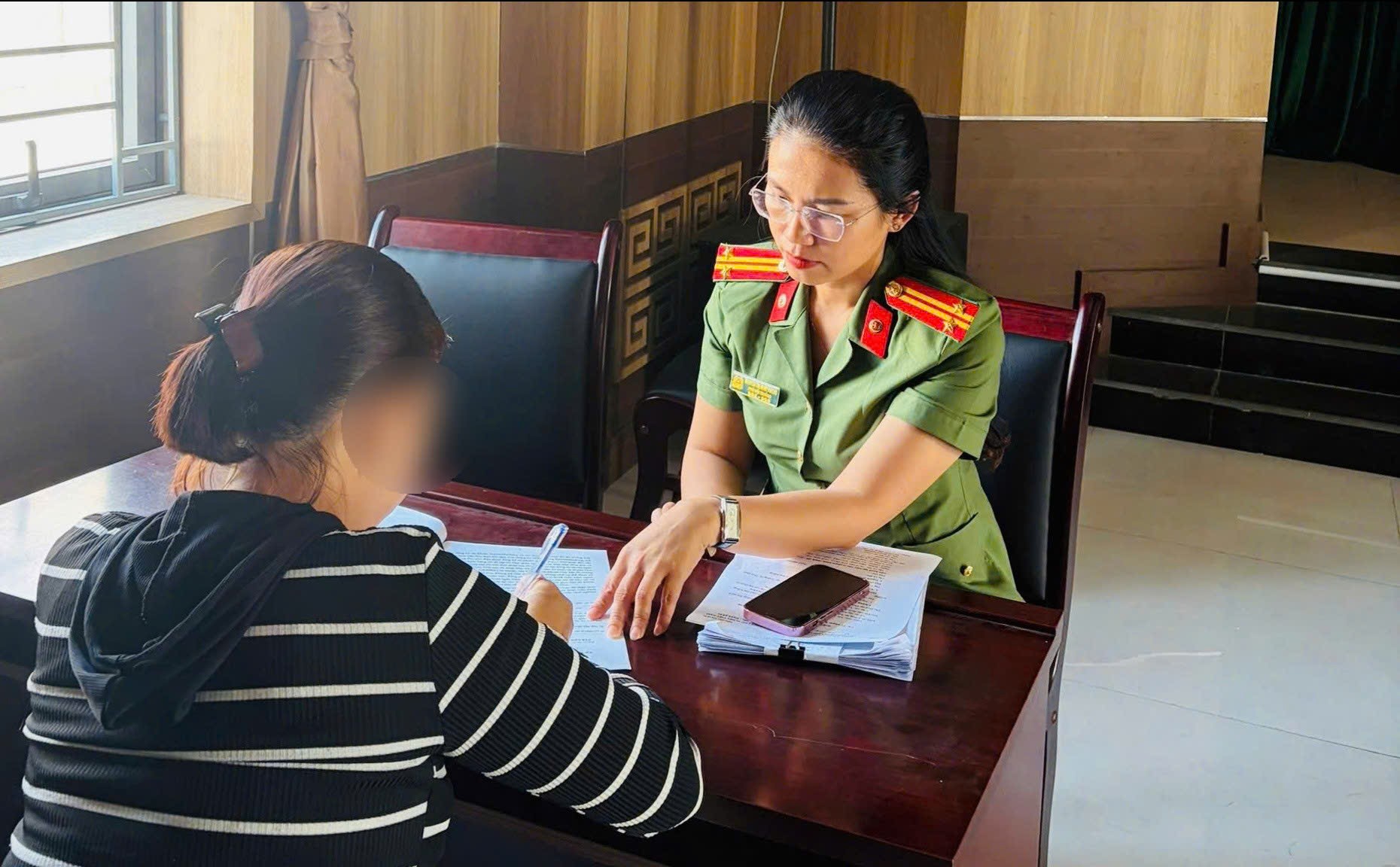 Đà Nẵng: Phạt hơn 368 triệu đồng 7 người bán tài khoản ngân hàng- Ảnh 2.