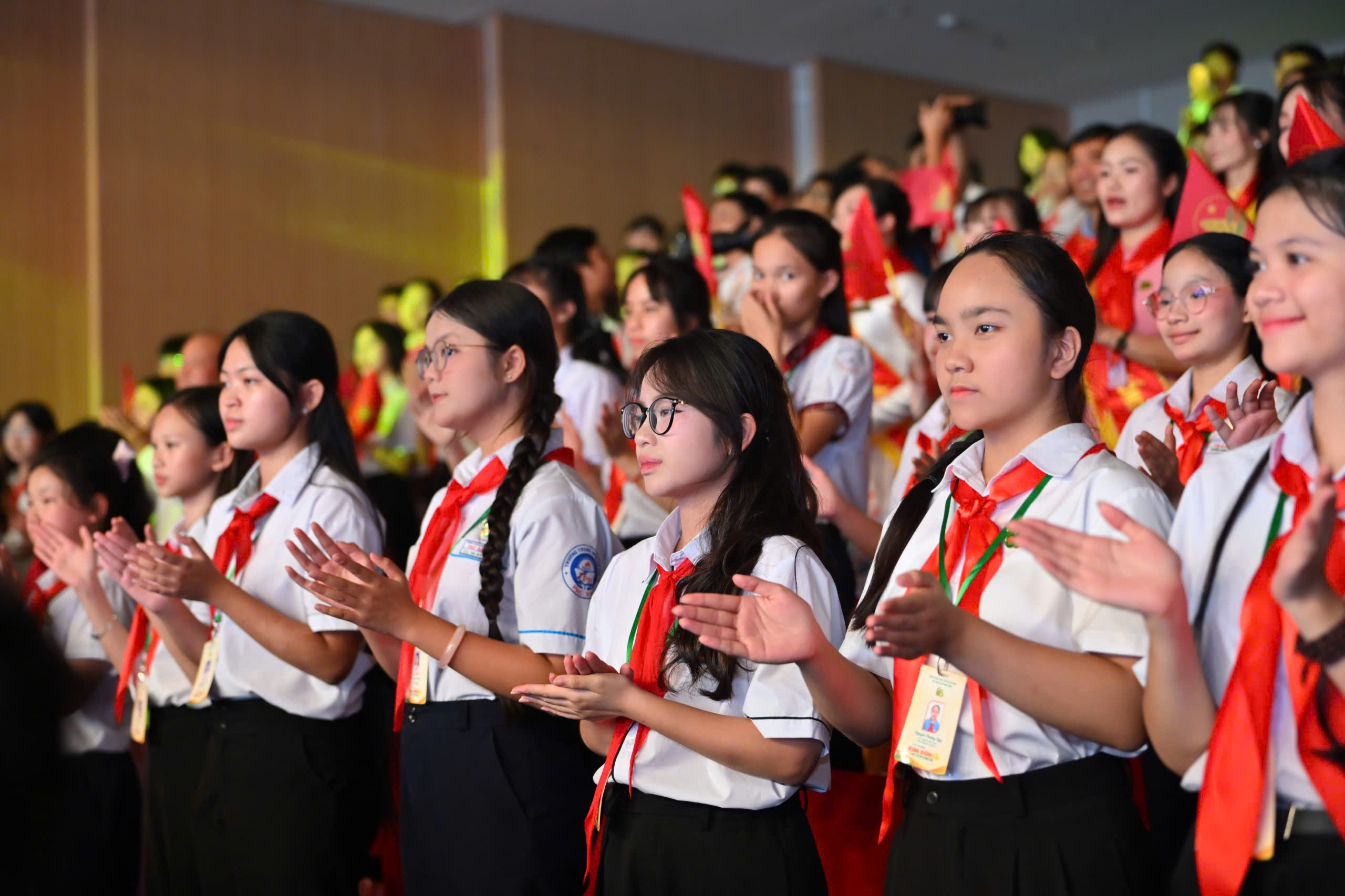 Mọi trẻ em ở bất kỳ hoàn cảnh nào cũng đều được yêu thương, chăm sóc- Ảnh 4. Mọi trẻ em ở bất kỳ hoàn cảnh nào cũng đều được yêu thương, chăm sóc- Ảnh 4.