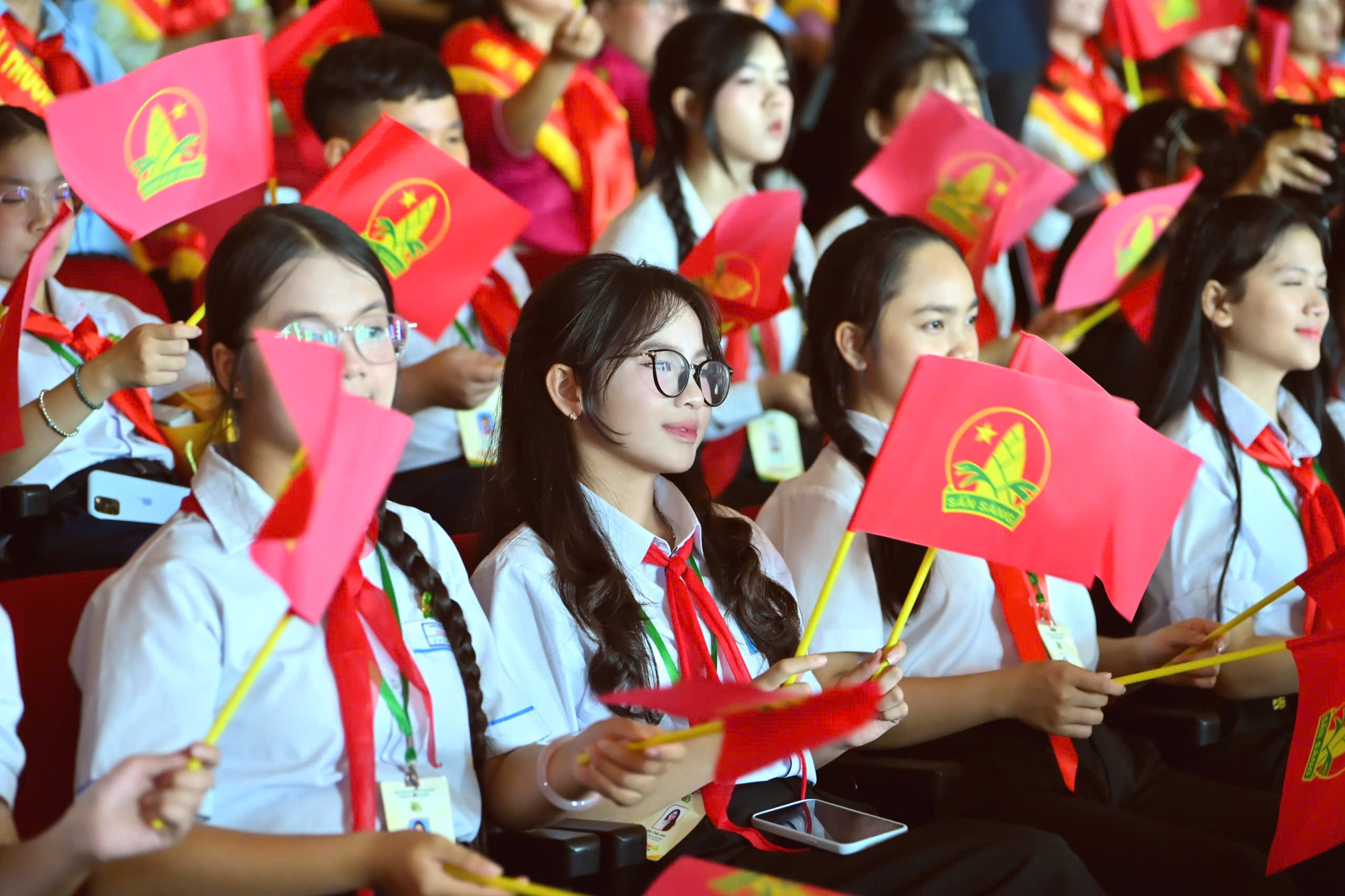 Mọi trẻ em ở bất kỳ hoàn cảnh nào cũng đều được yêu thương, chăm sóc- Ảnh 2. Mọi trẻ em ở bất kỳ hoàn cảnh nào cũng đều được yêu thương, chăm sóc- Ảnh 2.