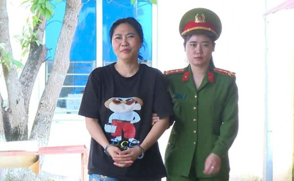 Thanh Hóa: Nữ giáo viên lừa đảo, chiếm đoạt gần 500 triệu đồng - Ảnh 1.