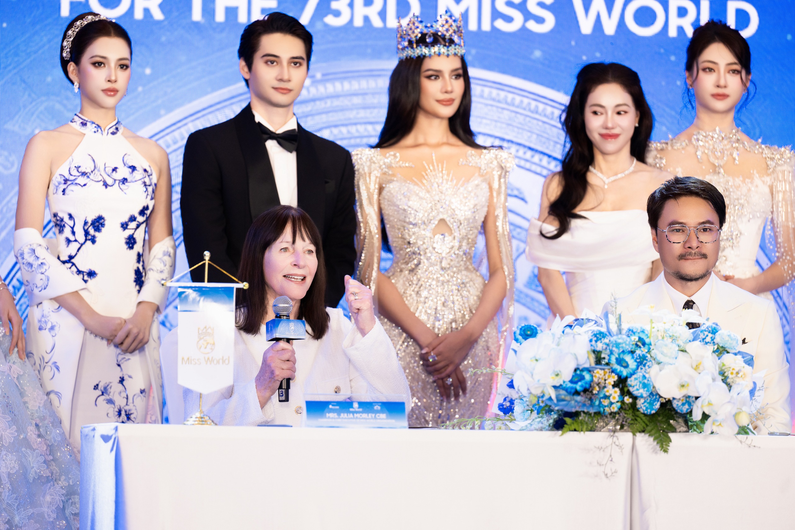 Đương kim Hoa hậu Thế giới 'đọ sắc' Trần Tiểu Vy, Lương Thùy Linh - Ảnh 7.