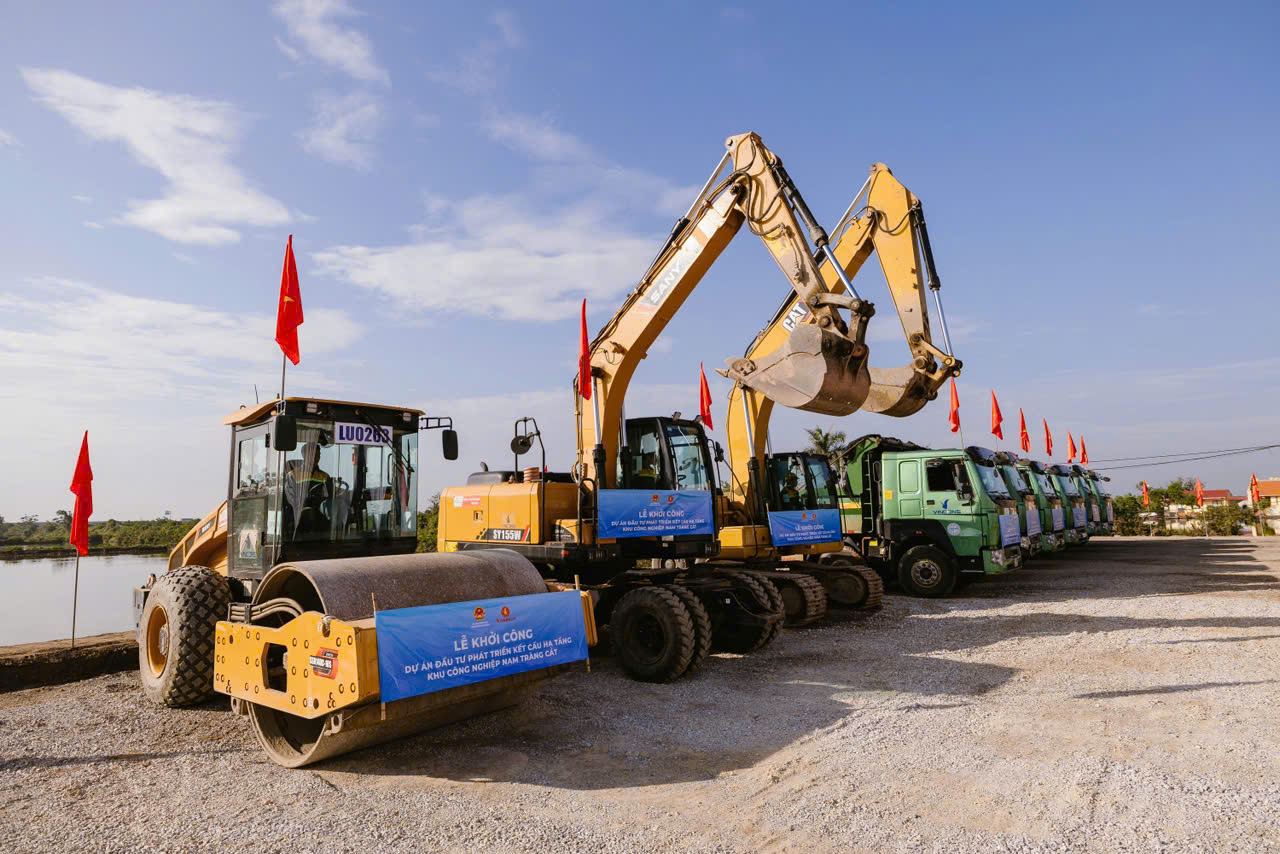 Khởi công khu công nghiệp kết nối 5 loại hình giao thông - Ảnh 2.