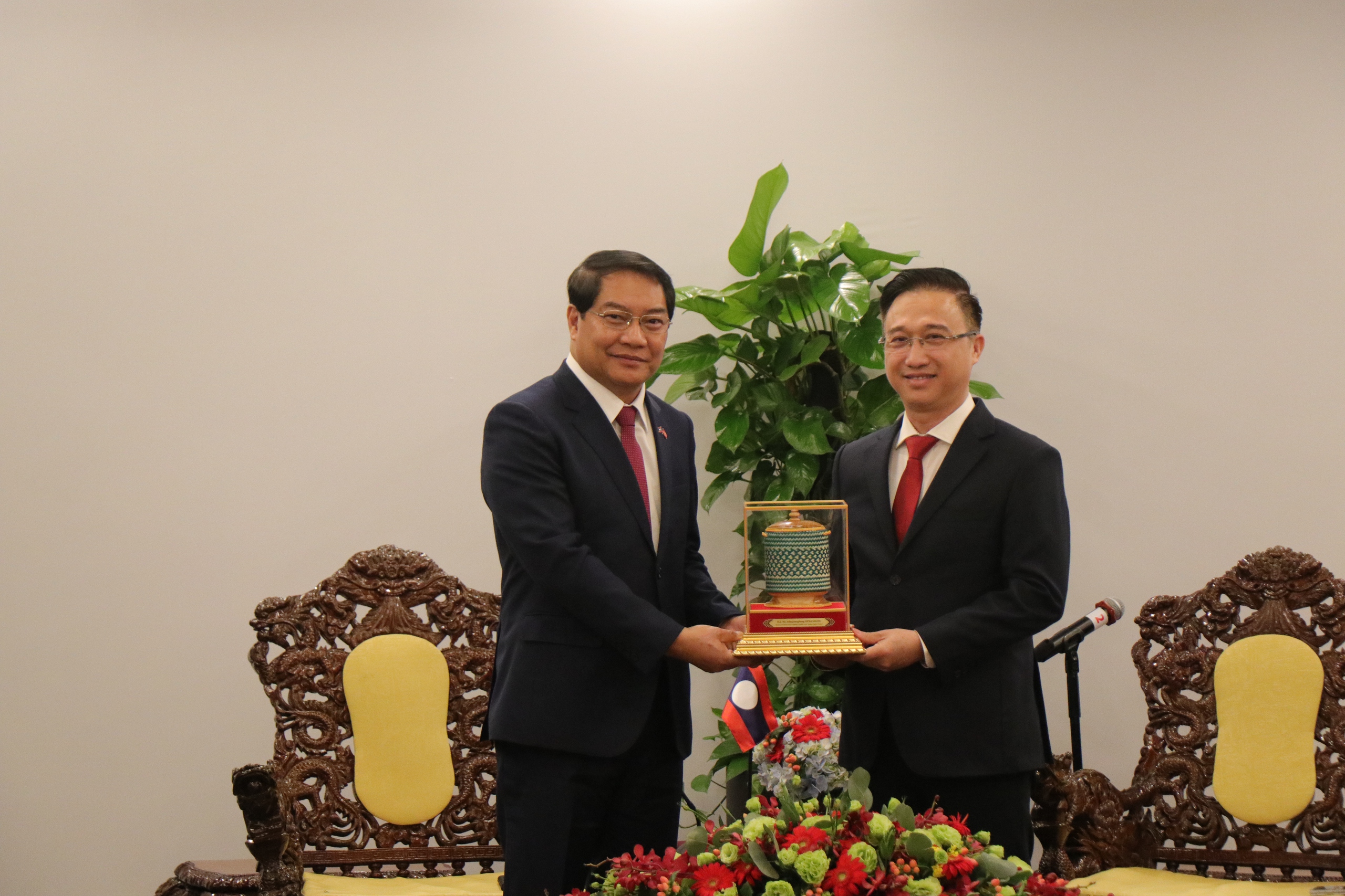 TP.HCM - Vientiane (Lào) thúc đẩy hợp tác giai đoạn mới - Ảnh 3.