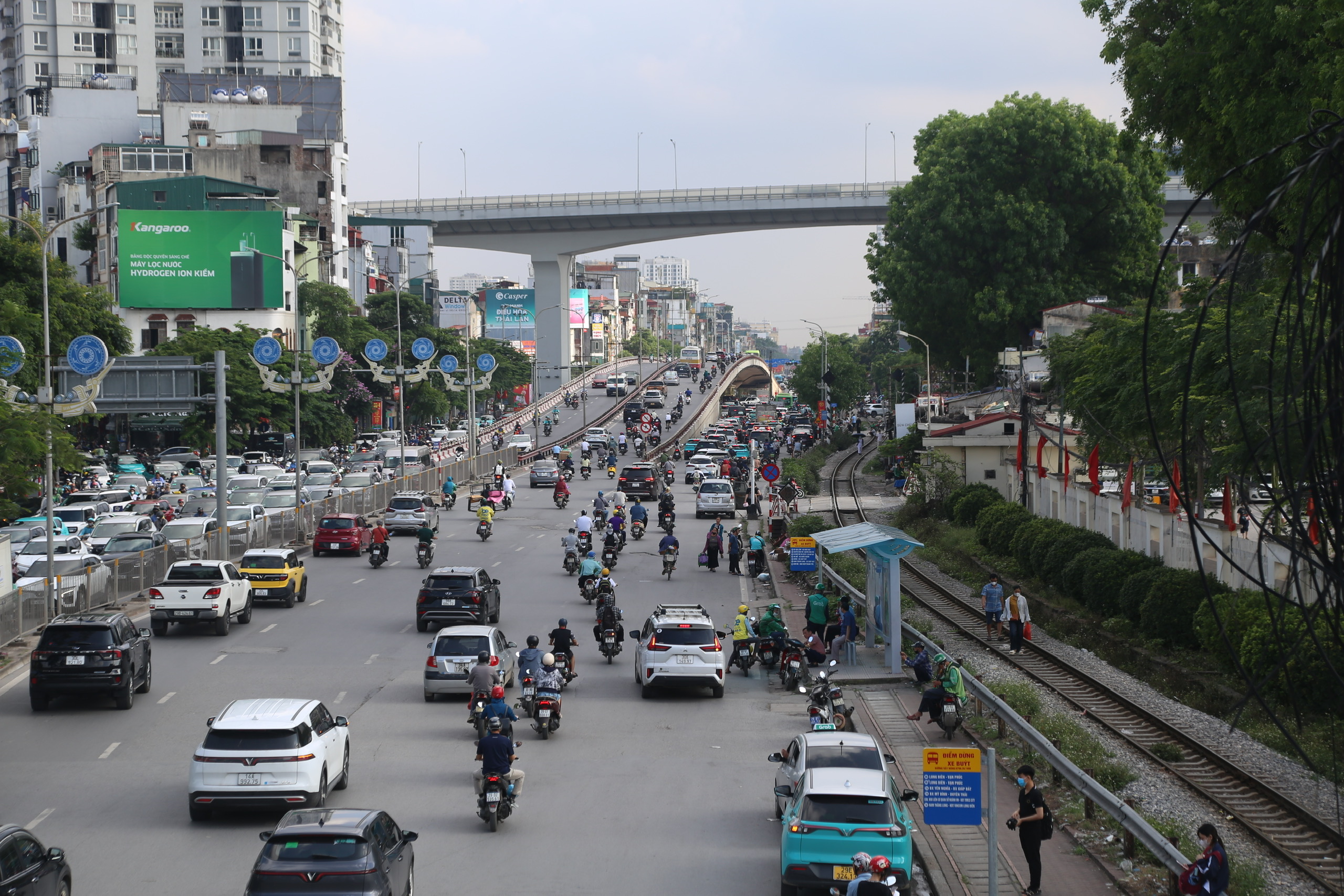 Hà Nội dự kiến hạn chế lưu thông xe cá nhân từ năm 2035- Ảnh 2. Hà Nội dự kiến hạn chế lưu thông xe cá nhân từ năm 2035- Ảnh 2.