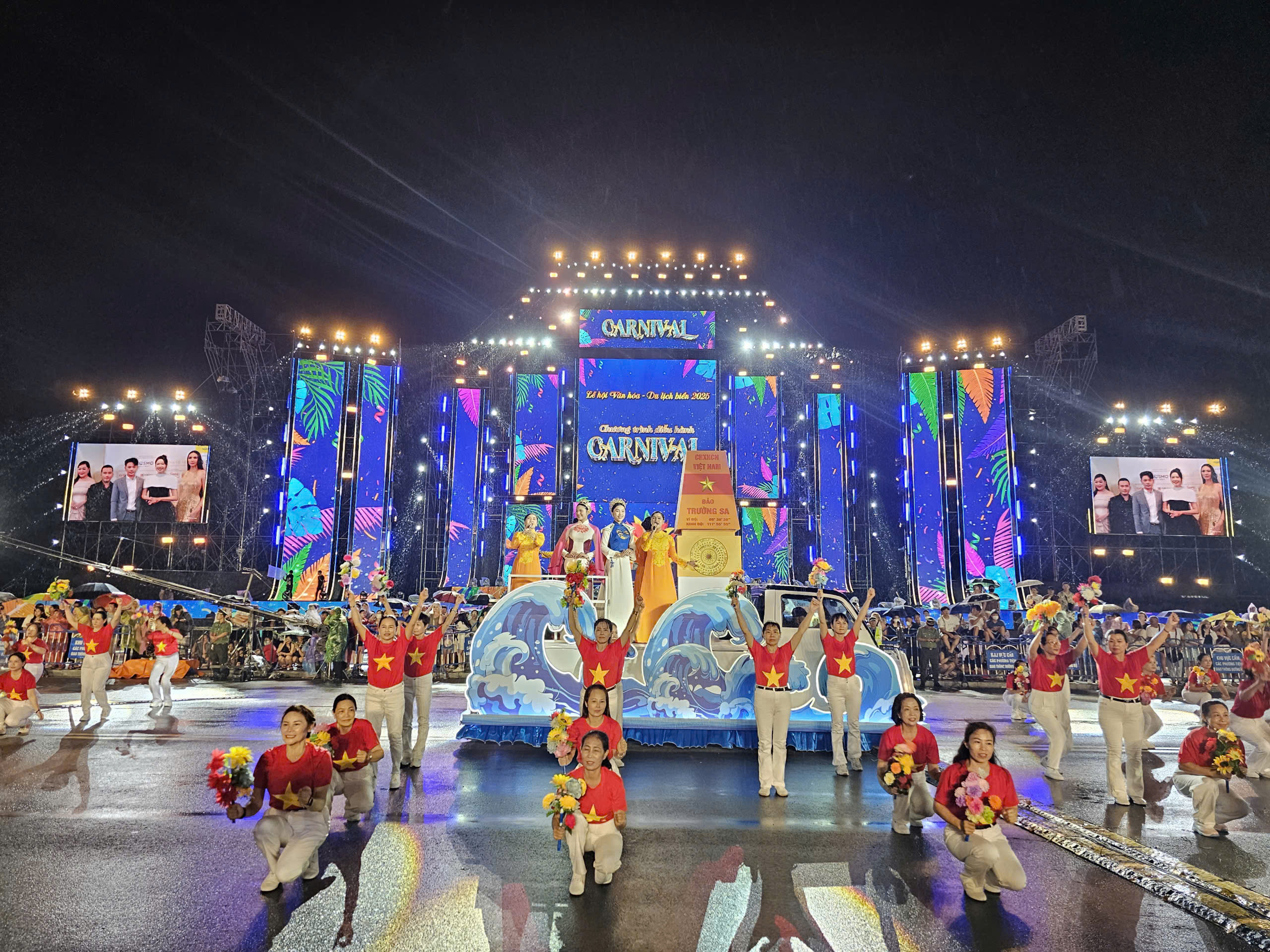 Festival biển Khánh Hòa 2026: Đại tiệc mùa hè kỳ vọng thu hút 800.000 du khách- Ảnh 2. Festival biển Khánh Hòa 2026: Đại tiệc mùa hè kỳ vọng thu hút 800.000 du khách- Ảnh 2.